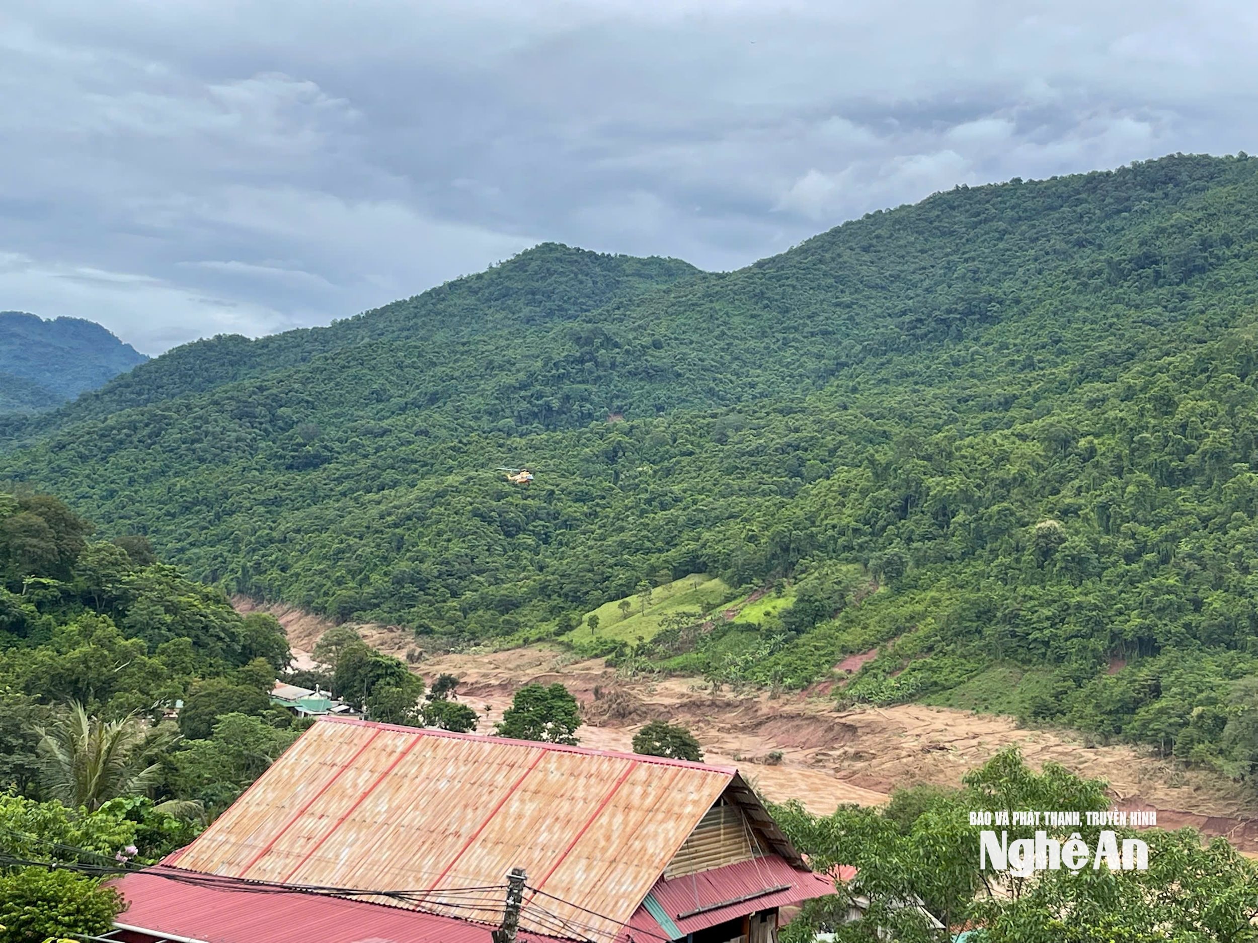 cứu trợ mỹ lý.7