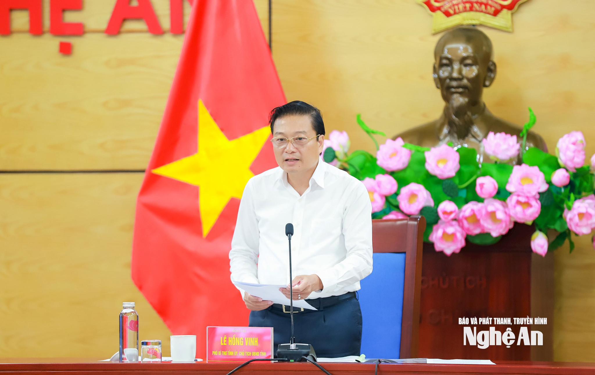 Chủ tịch UBND tỉnh Nghệ An: Không để người dân nào lâm vào cảnh màn trời chiếu đất, thiếu ăn, thiếu mặc