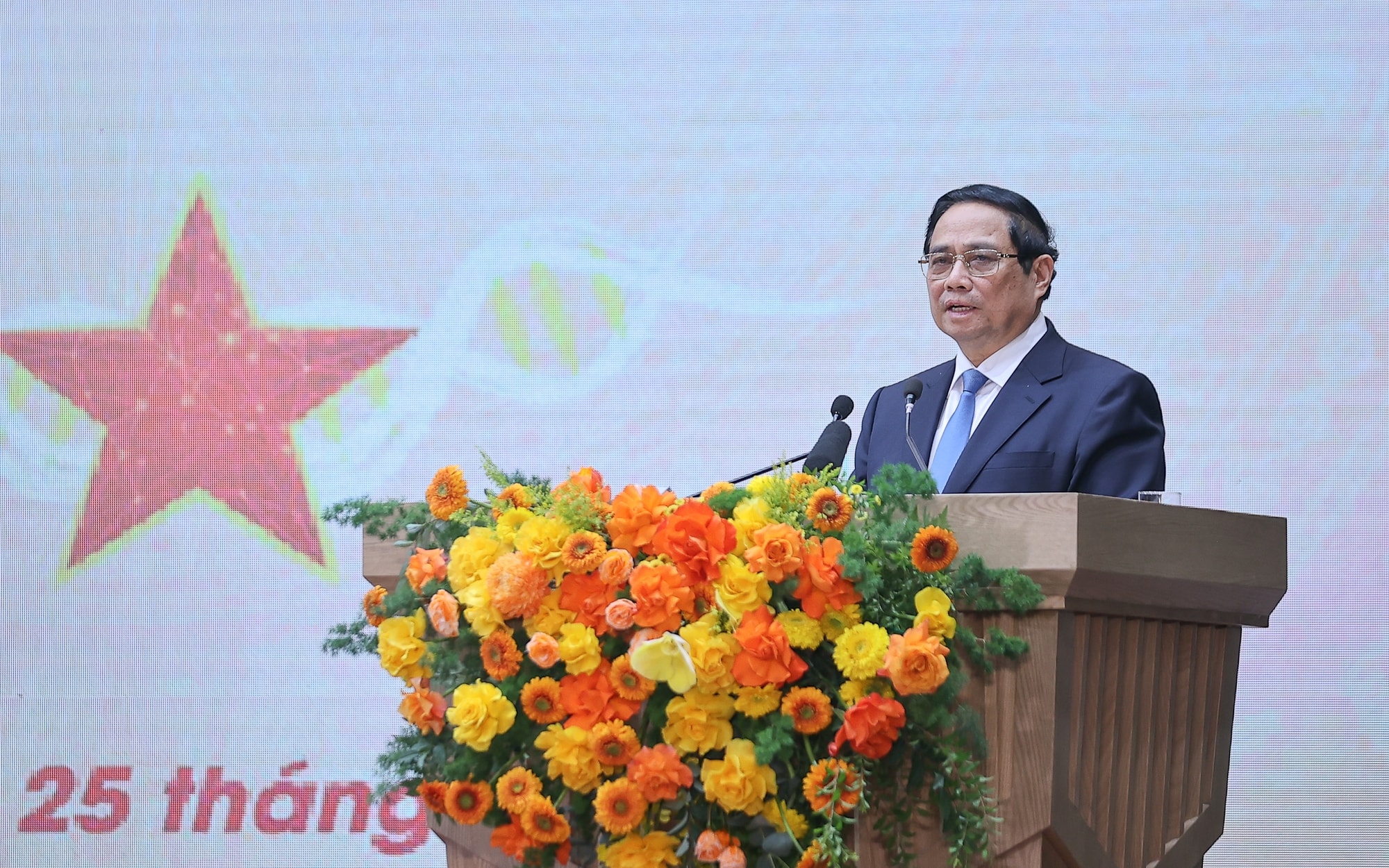 Thủ tướng Chính phủ Phạm Minh Chính: Quy tập hài cốt, xác minh danh tính liệt sĩ 'khó mấy cũng phải làm và làm bằng cả trái tim' Thủ tướng Chính phủ Phạm Minh Chính: Quy tập hài cốt, xác minh danh tính liệt sĩ 'khó mấy cũng phải làm và làm bằng cả trái tim'