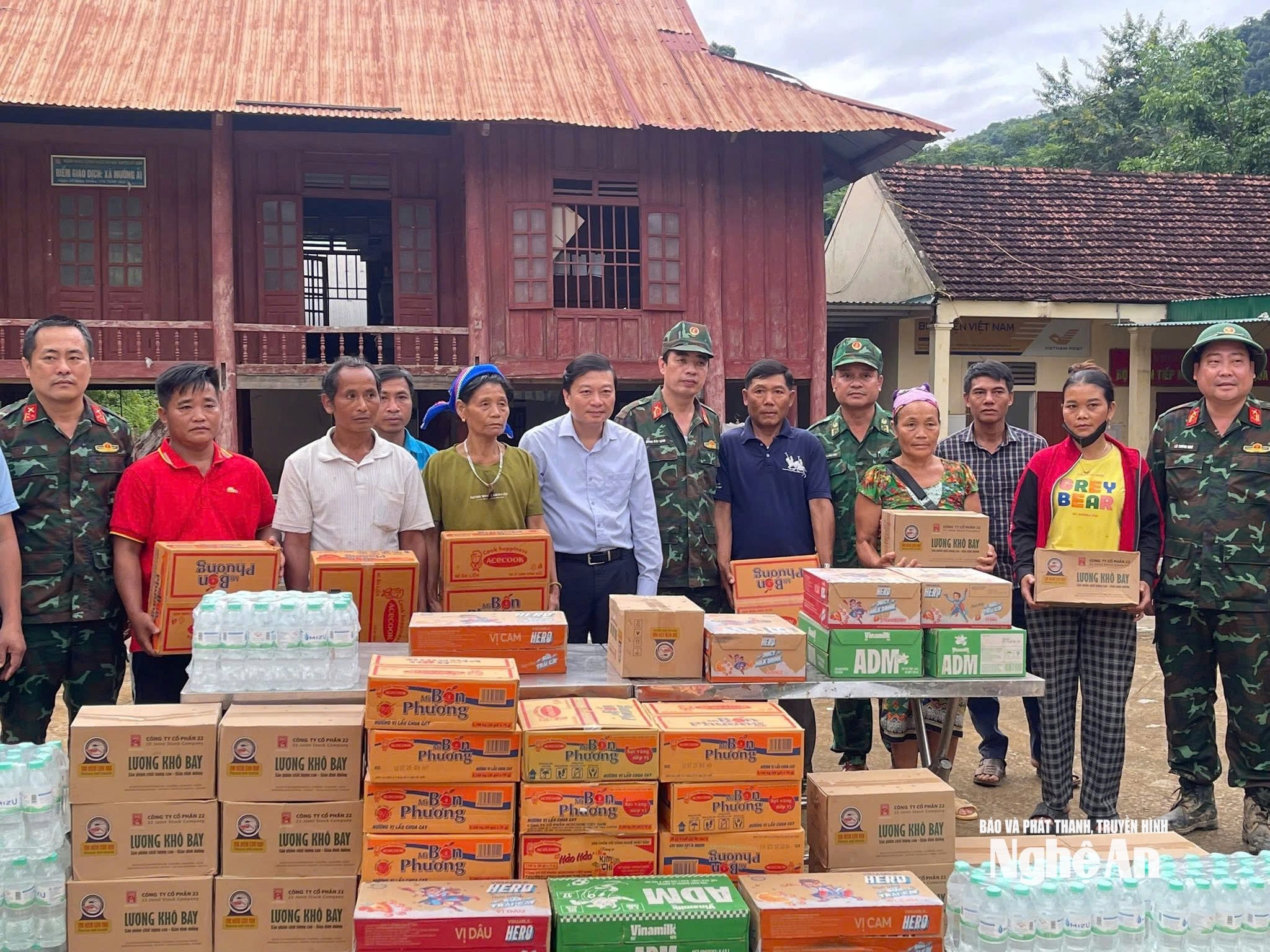 Chủ tịch UBND tỉnh Lê Hồng Vinh