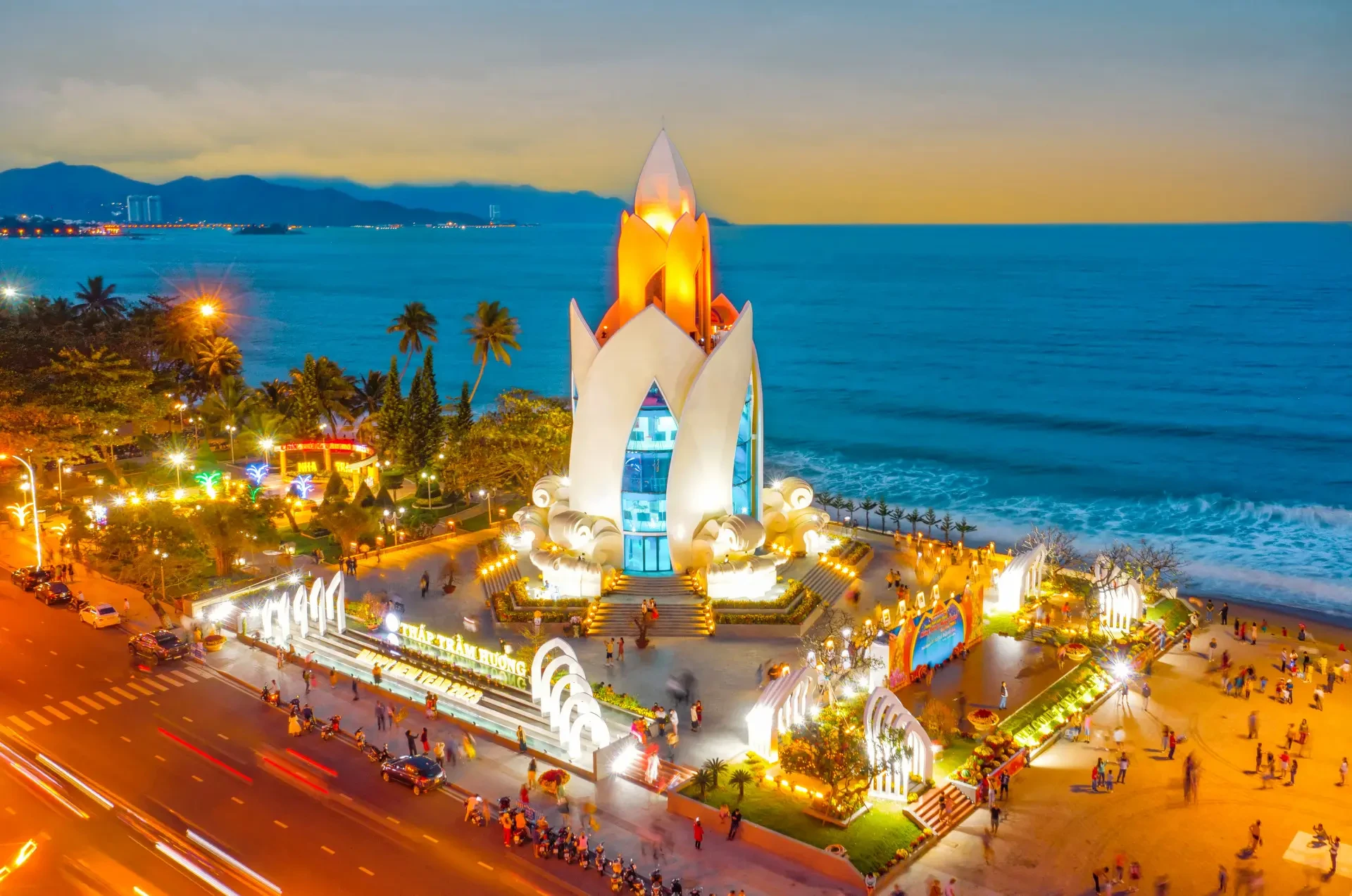 Lịch trình Nha Trang 4 ngày 3 đêm: Lịch trình ăn - ở chi tiết