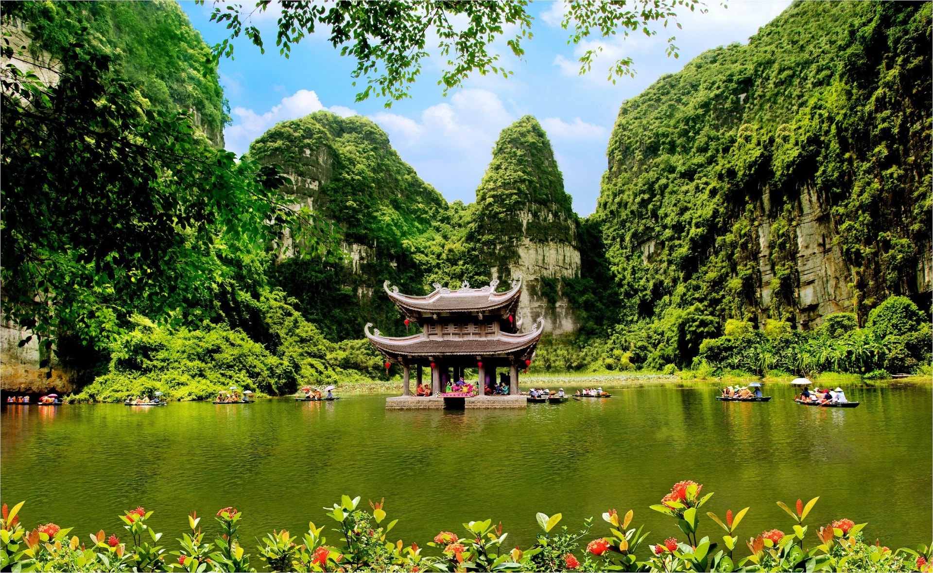 Tour du lịch Ninh Bình 2 ngày 1 đêm từ Hà Nội