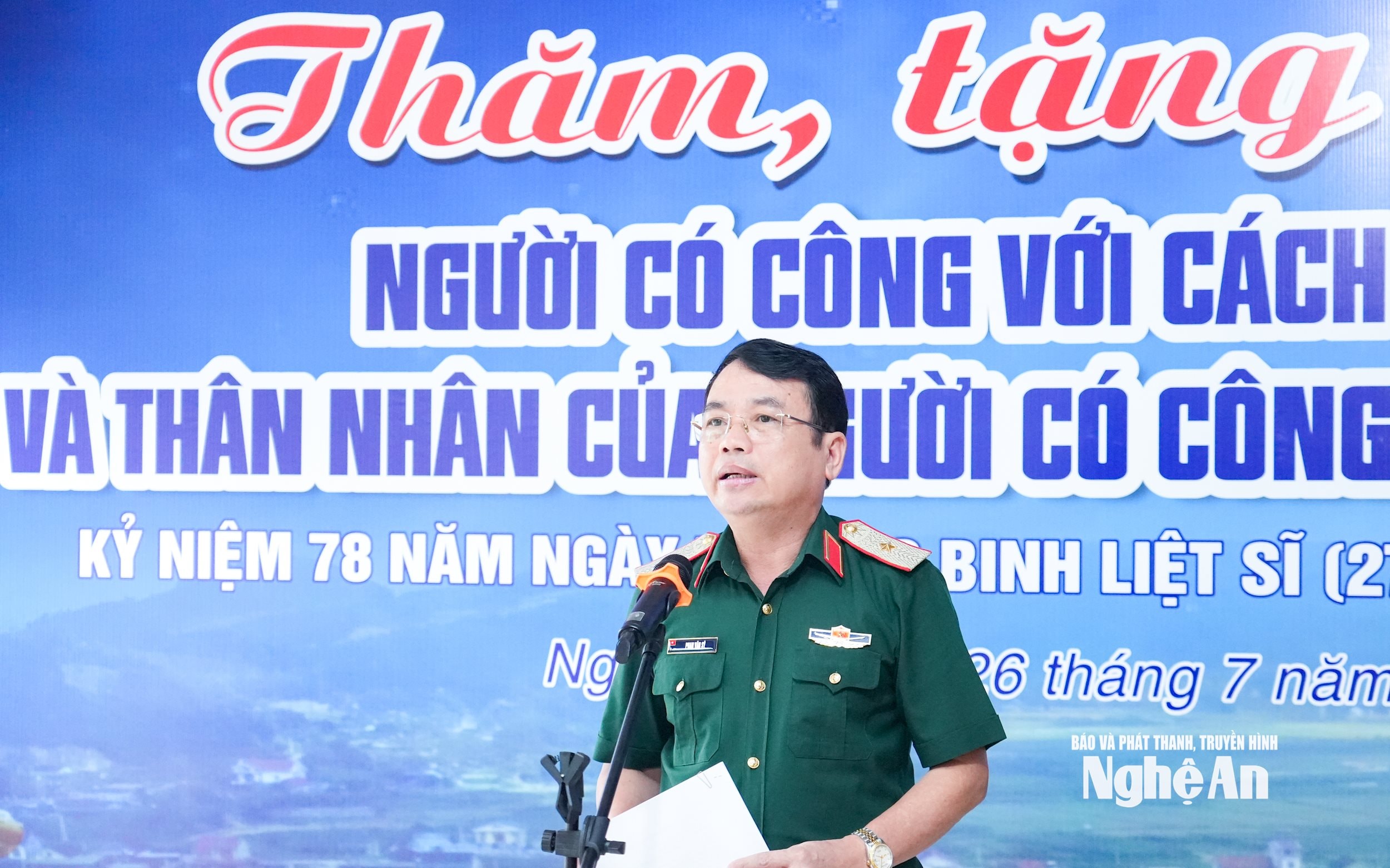 bna06016.jpg