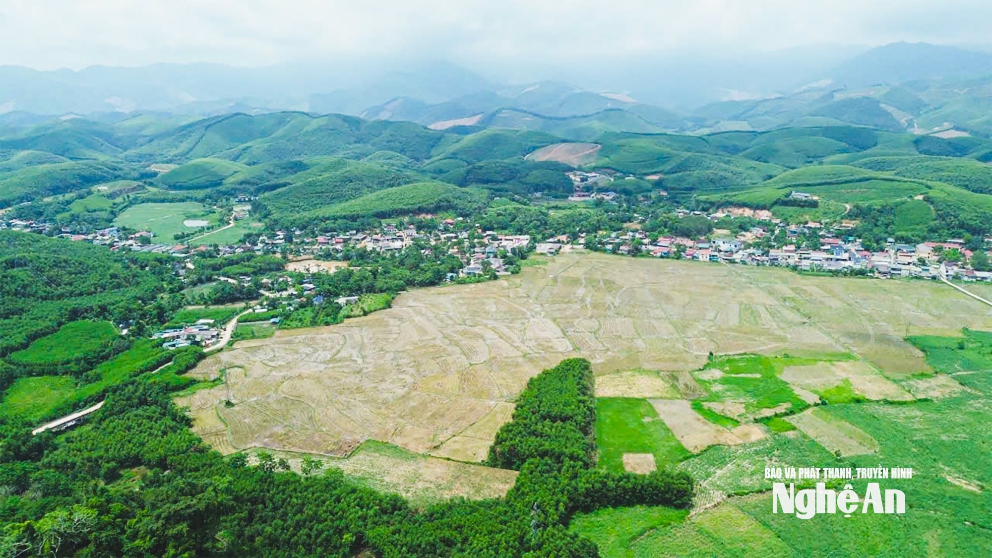 Xã Châu Bình nhìn từ trên cao. Ảnh: Tiến Đông