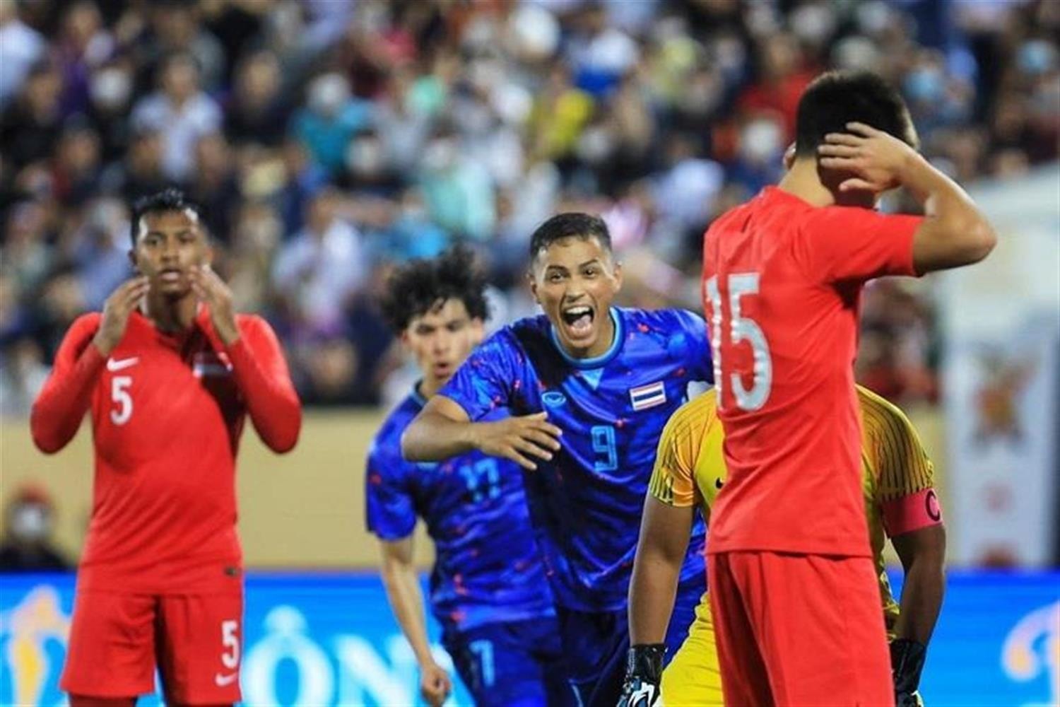 Bóng đá SEA Games: U23 Thái Lan 'hồi sinh', đội nữ Philippines thắng đậm