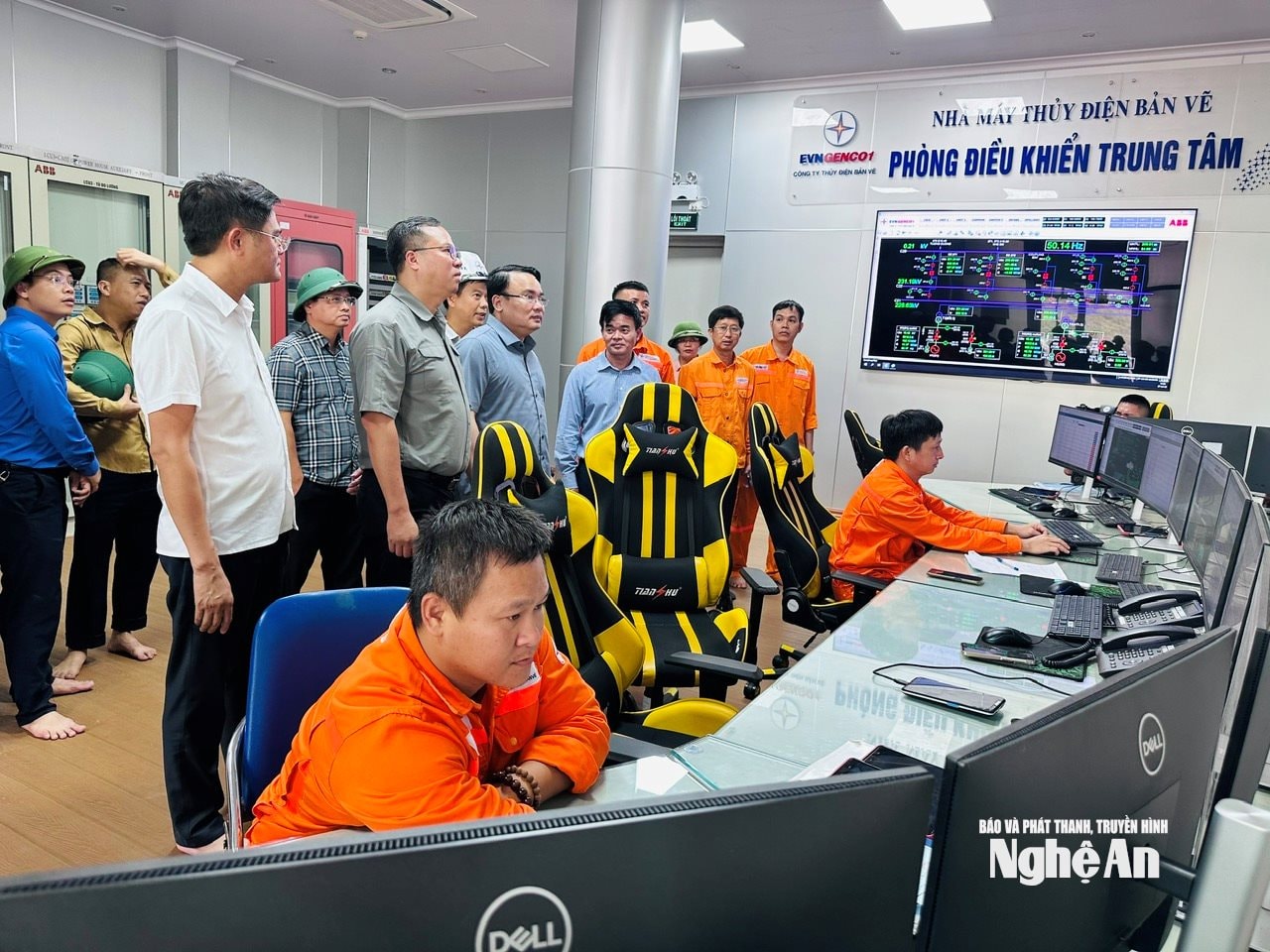 1.ảnh pv