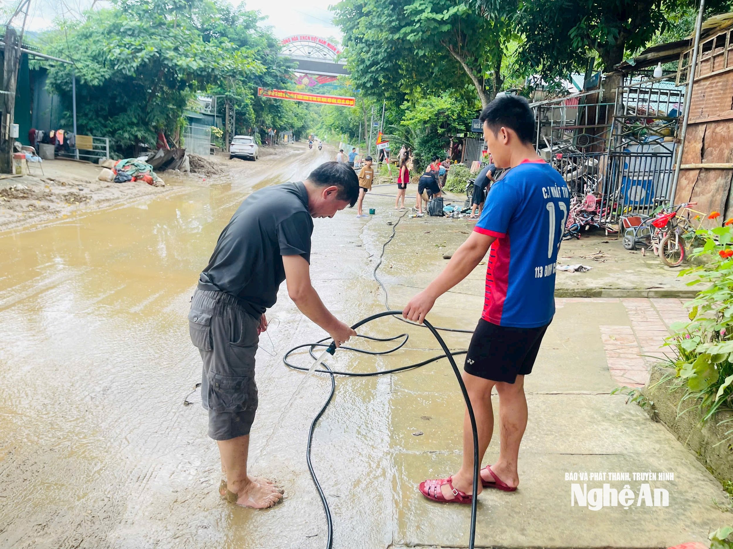 nước 8