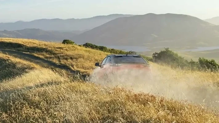 Subaru Uncharted 2026: Giá lăn bánh, Hình ảnh, Thông số
