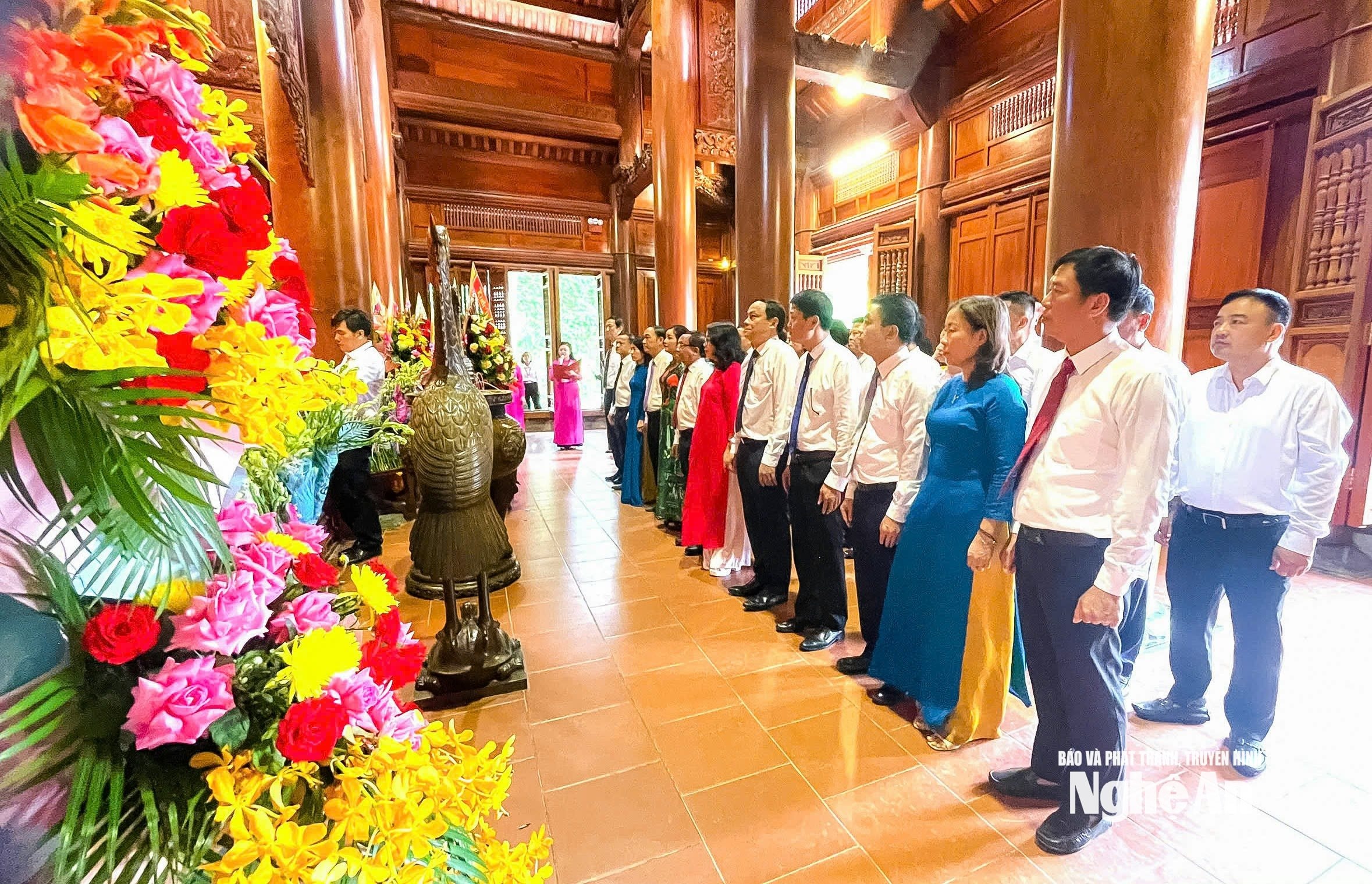  ảnh đại biểu