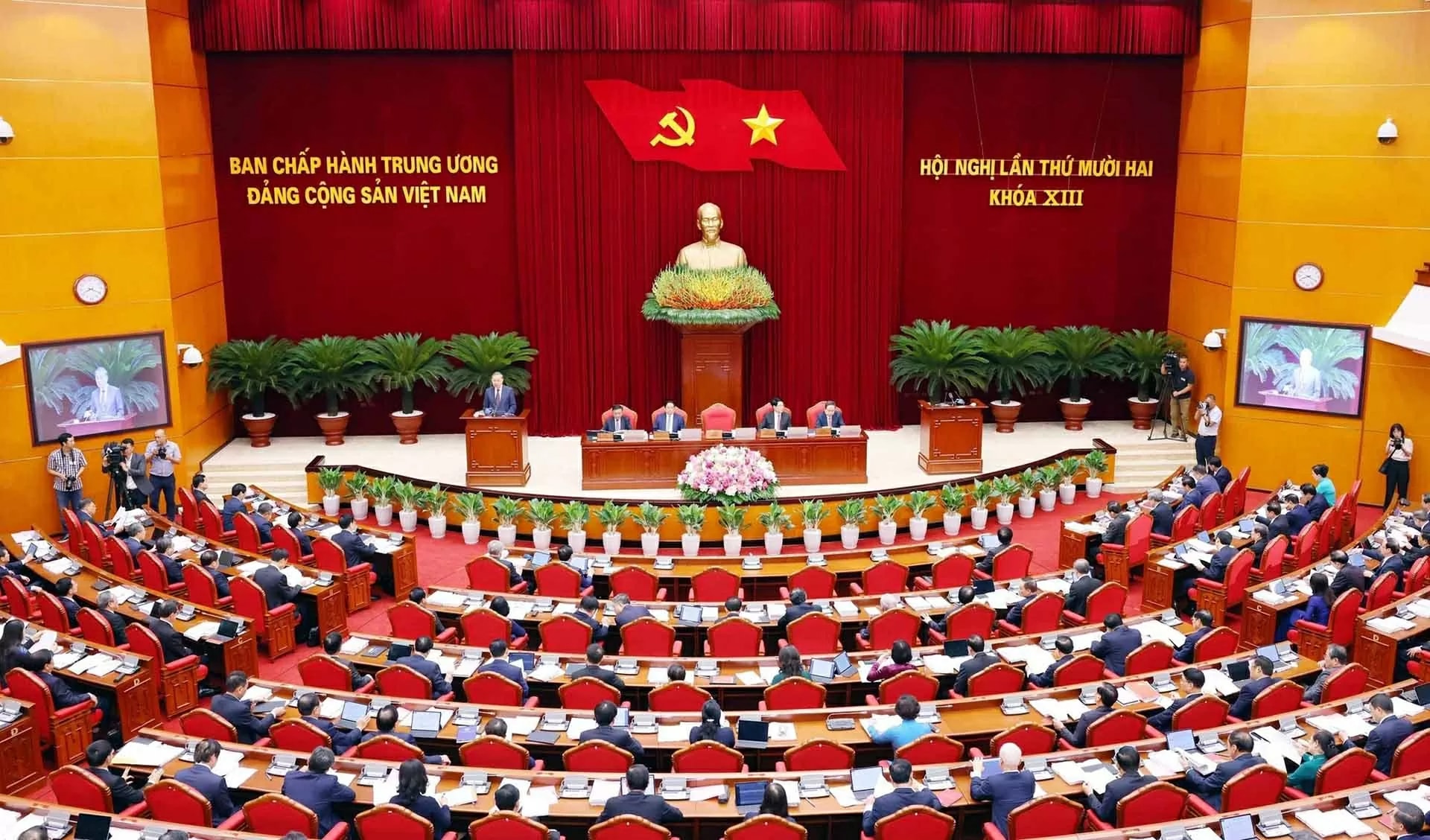 Toàn cảnh phiên khai mạc Hội nghị Trung ương lần thứ 12, Ban Chấp hành Trung ương Đảng khóa XIII. (Nguồn TTXVN)