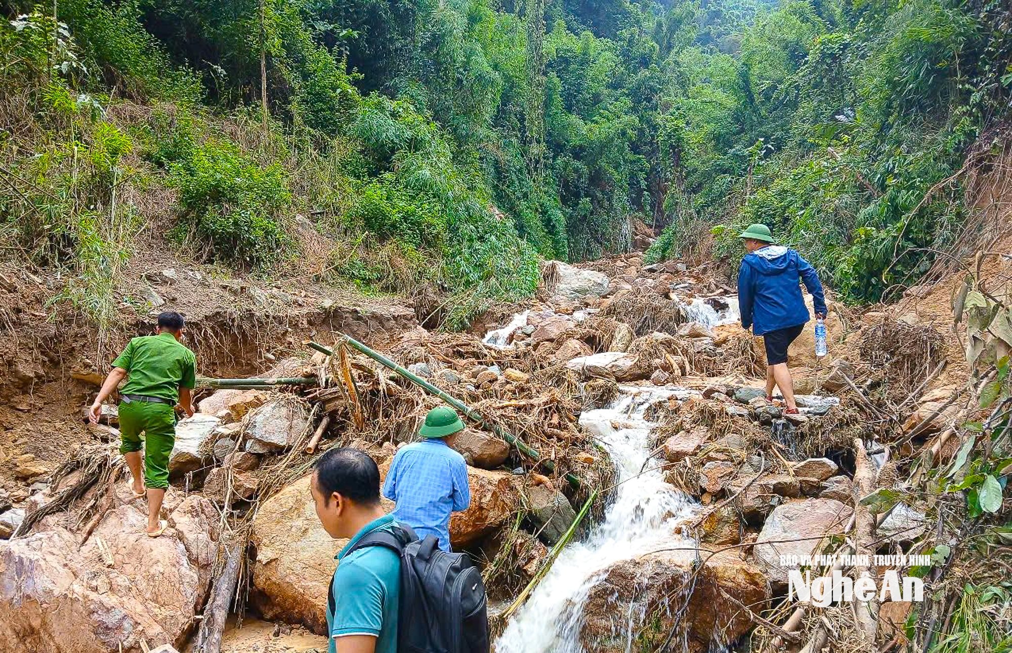 PCT Nguyễn Văn Đệ-21