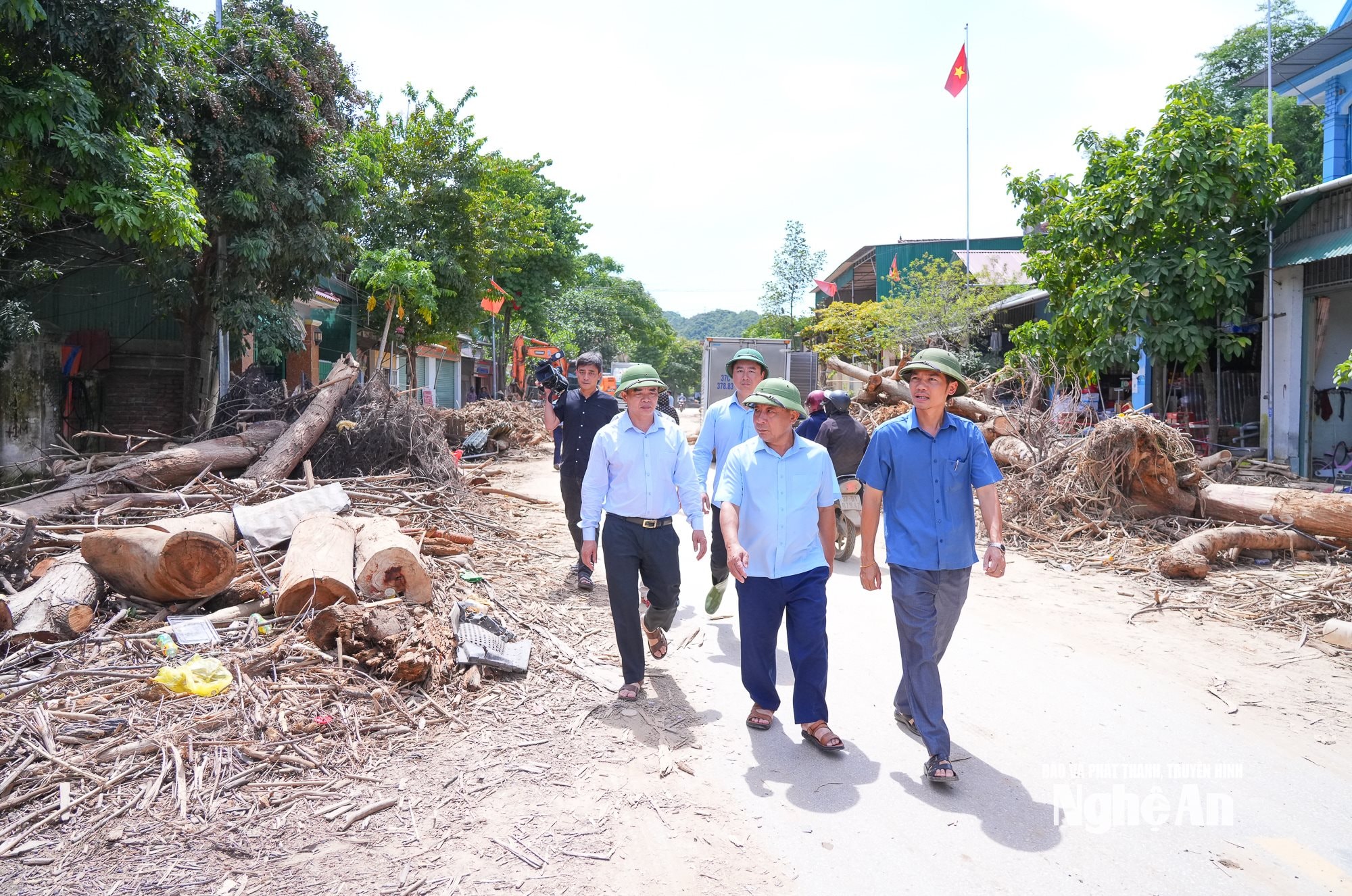 PCT Nguyễn Văn Đệ-6