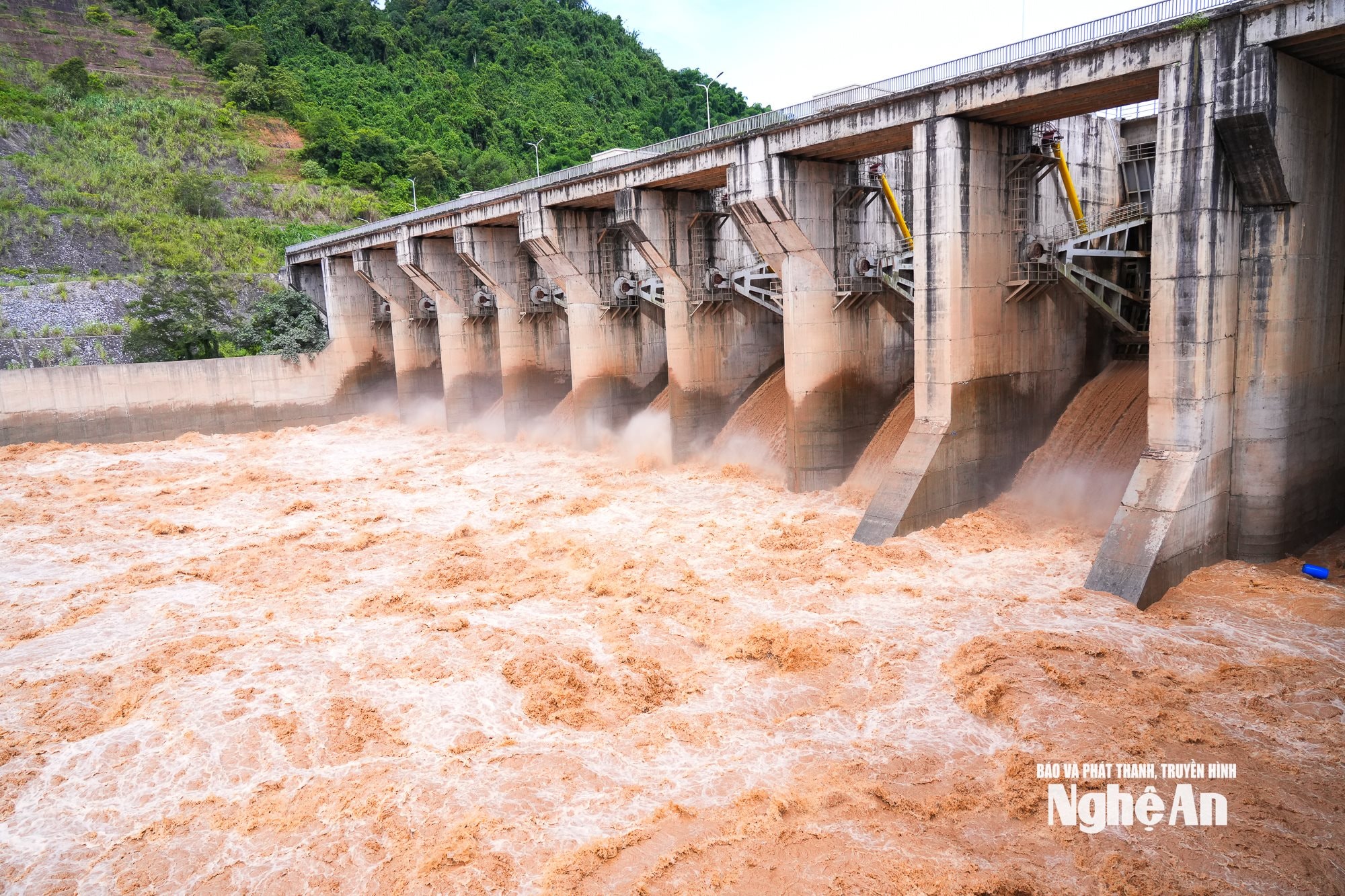 PCT Nguyễn Văn Đệ-8