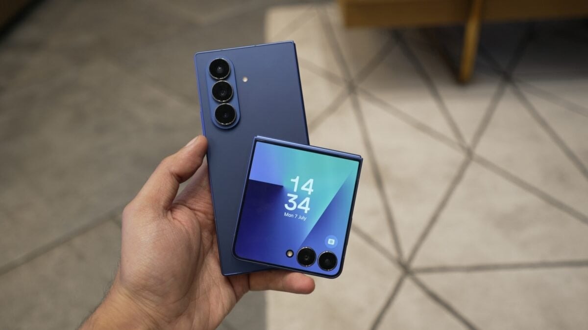 Apple gây sốc khi đăng video quảng cáo Galaxy Z Flip 7 trên tài khoản chính thức