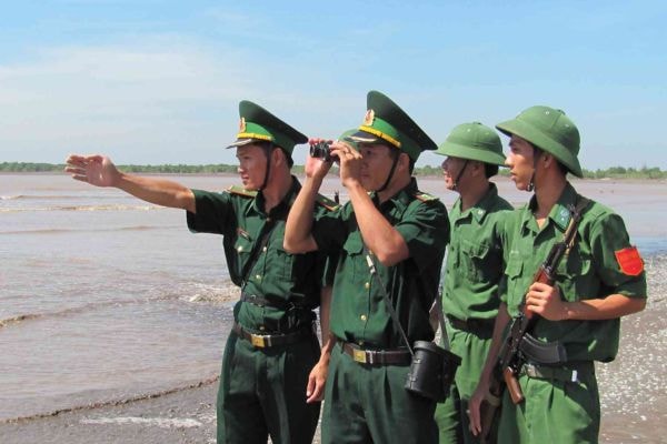 Chế độ, chính sách đối với lực lượng quản lý, bảo vệ công trình quốc phòng và khu quân sự- Ảnh 1. Chế độ, chính sách đối với lực lượng quản lý, bảo vệ công trình quốc phòng và khu quân sự- Ảnh 1.