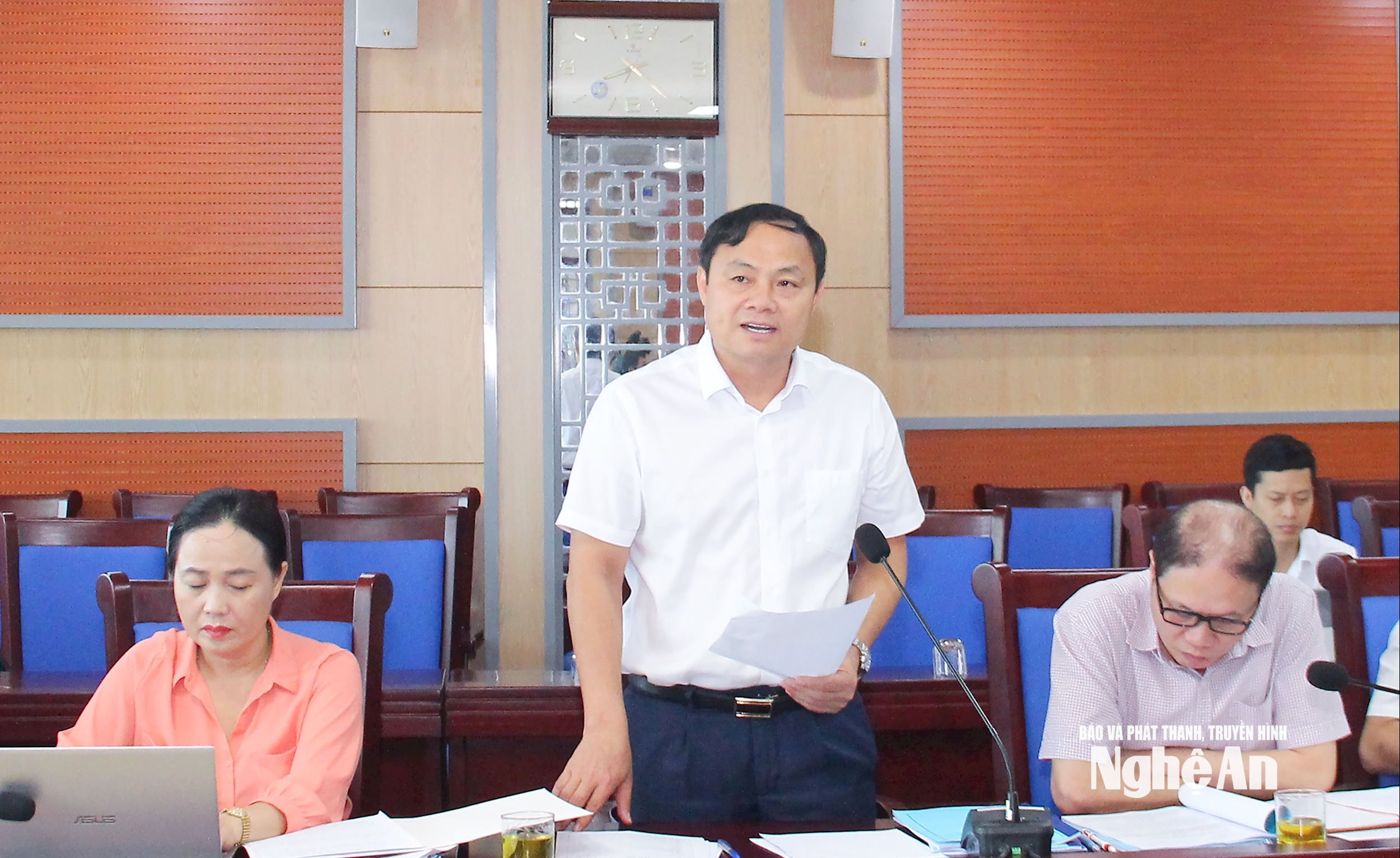 Đồng chí Phan - Phó trưởng ban Tuyên giáo và Dân vận Tỉnh uỷ