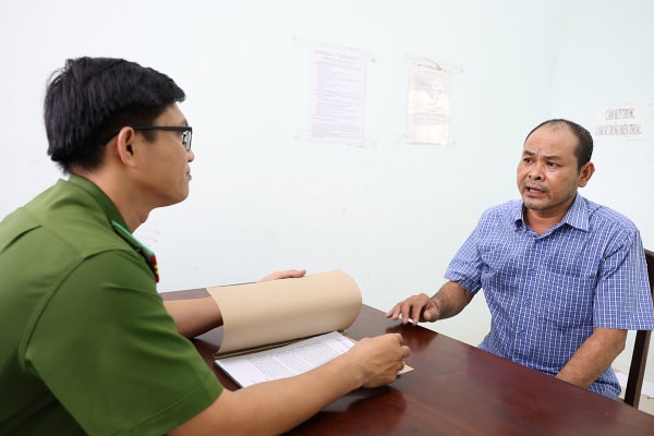 Bị truy nã, “cò lúa” lừa đảo nông dân đã ra đầu thú -0