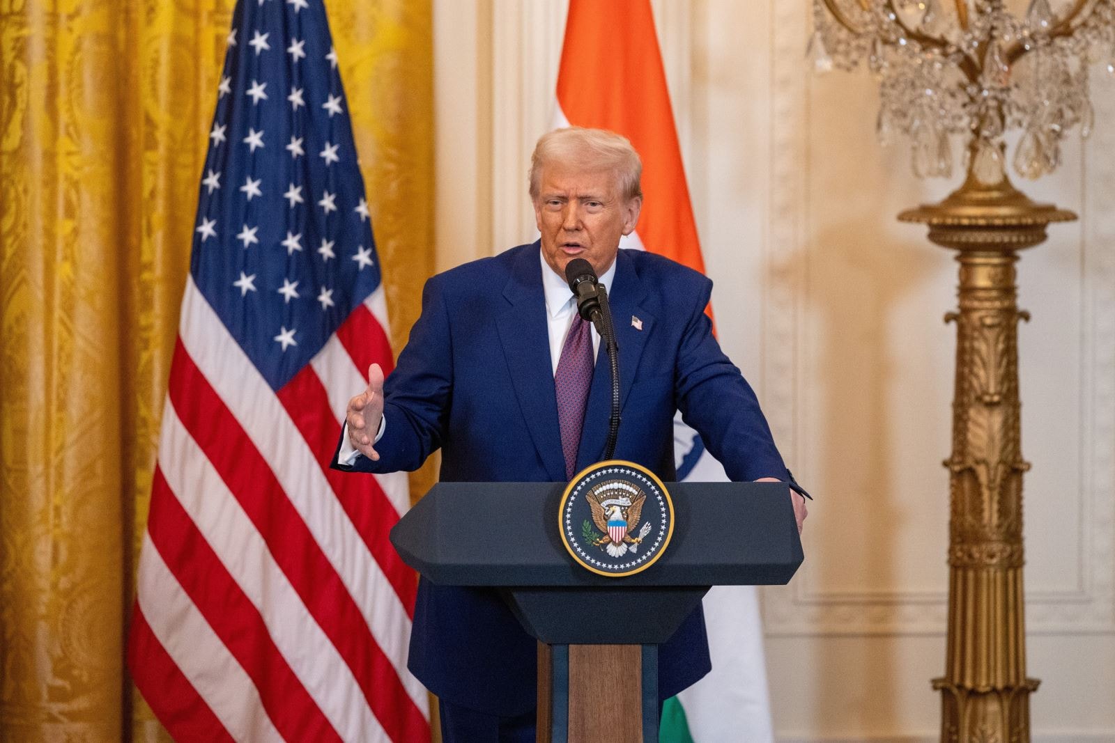 Tổng thống Mỹ Donald Trump trong cuộc họp báo tại Washington D.C., ngày 13/2/2025. Ảnh: THX/TTXVN