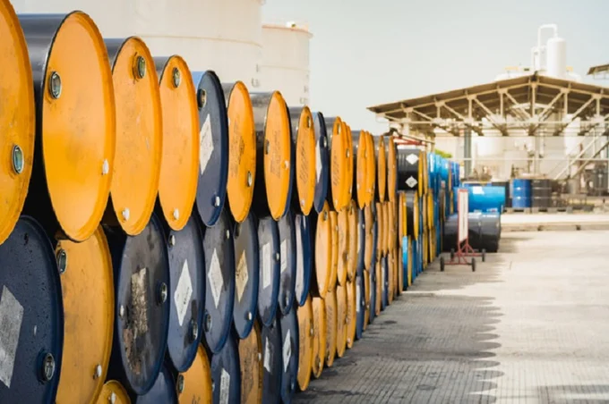 Giá dầu thô giảm sau khi OPEC+ quyết định tăng mạnh sản lượng từ tháng 9