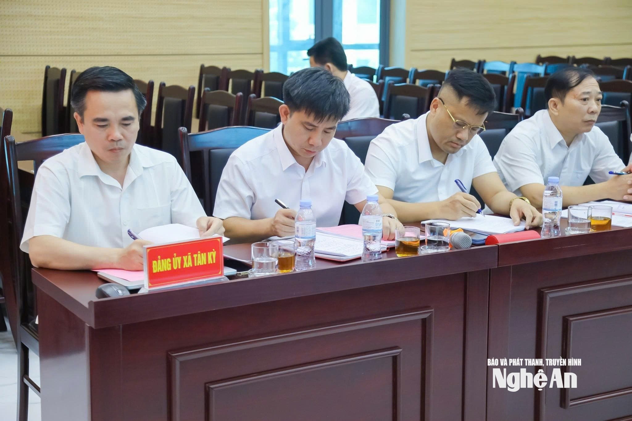 Đại diện lãnh đạo các xã tham dự hội nghị. Ảnh: TL