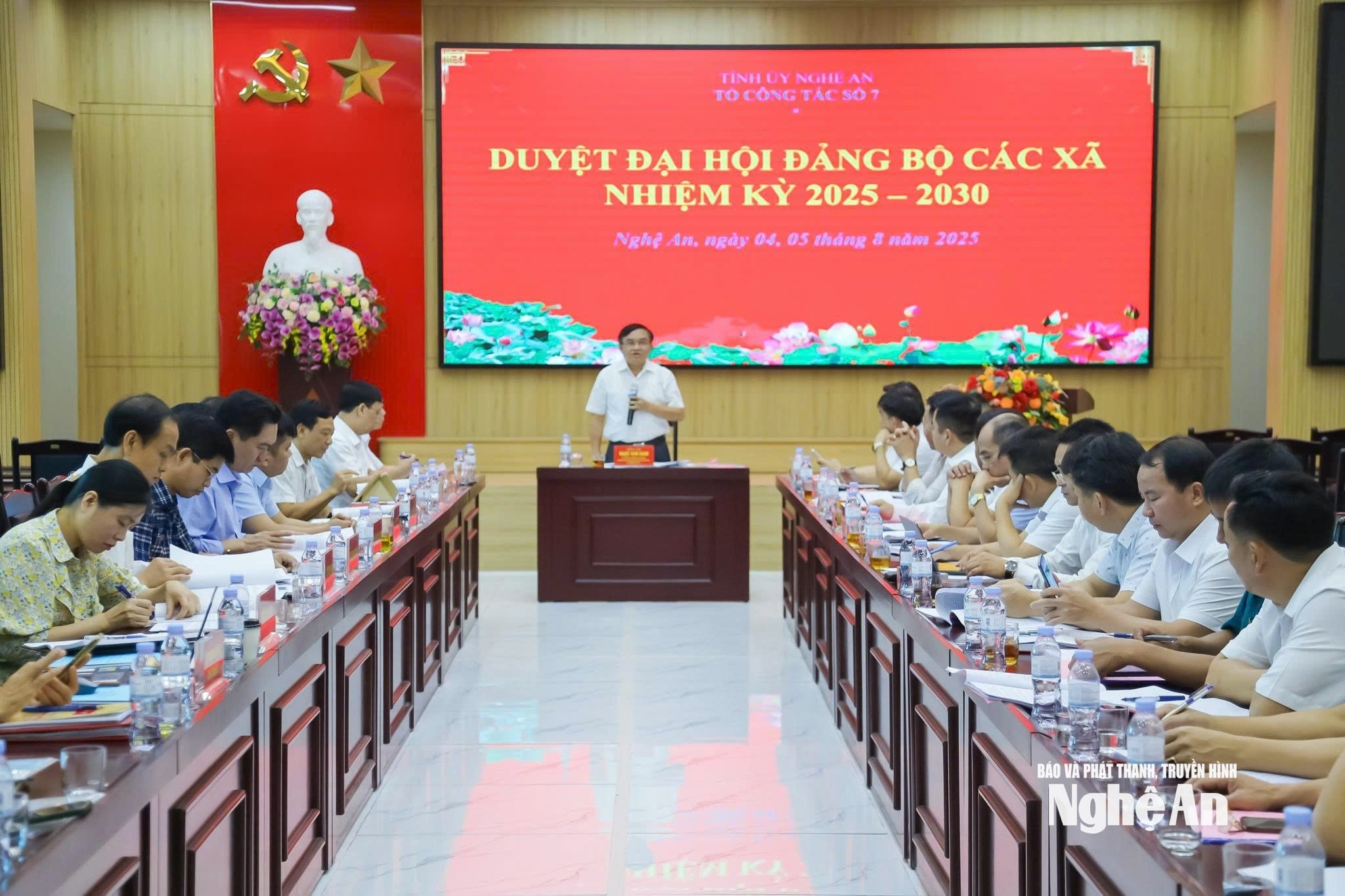  toàn cảnh