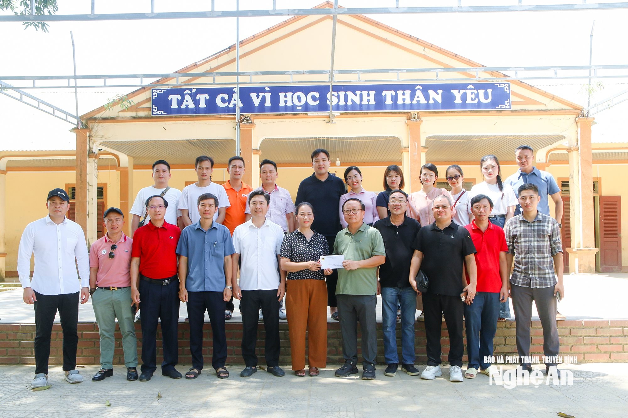 រូបថត ២ សមាគមធុរកិច្ច