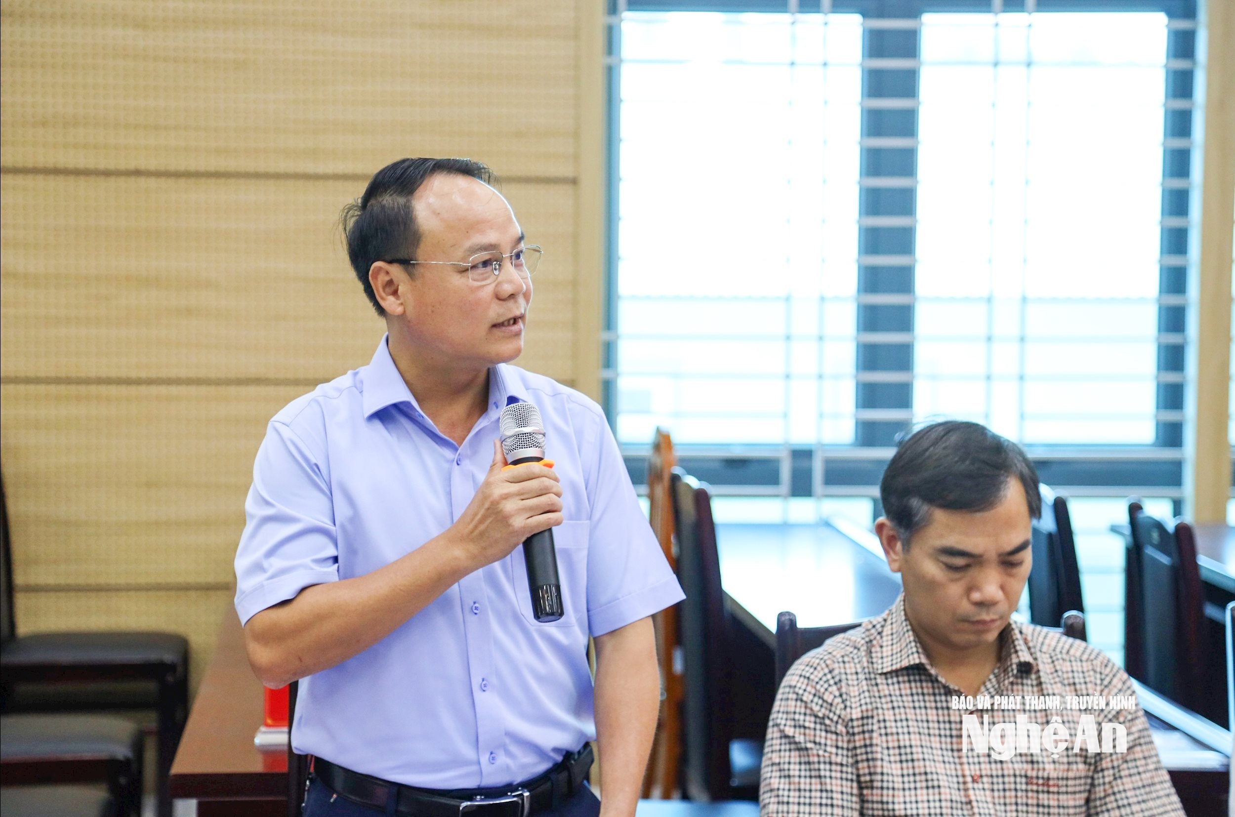 Đại biểu1
