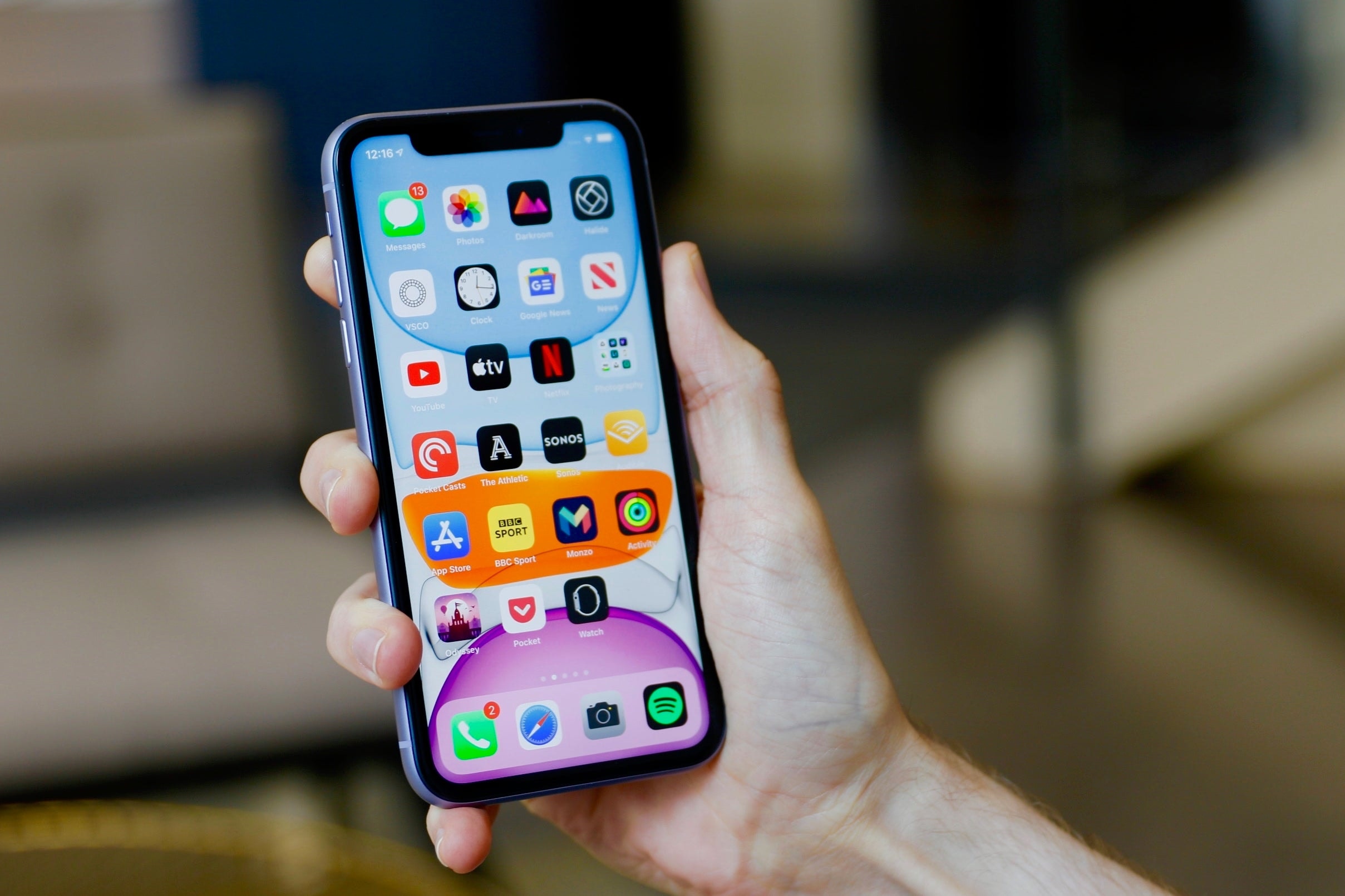 Apple xác nhận: iPhone bán tại Mỹ được sản xuất tại Ấn Độ, MacBook sản xuất ở Việt Nam
