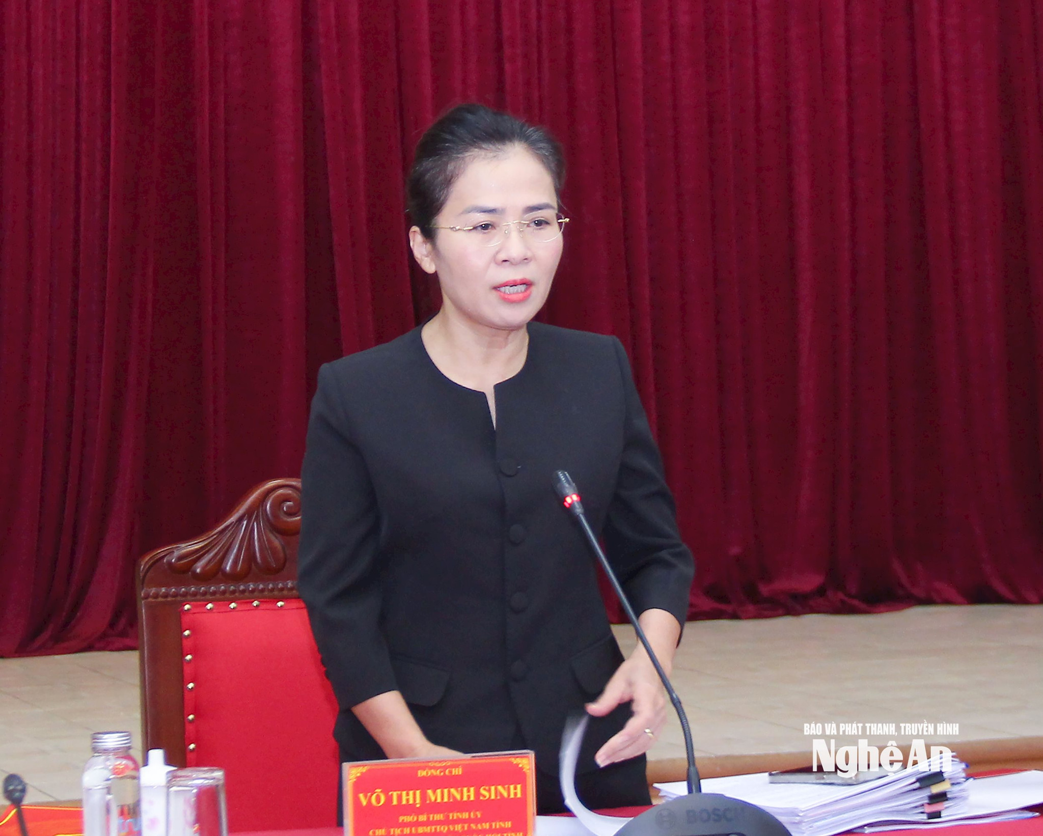 Đồng chí Võ Thị Minh Sinh chủ trì duyệt đại hội Đảng bộ 7 xã: Nghi Lộc, Phúc Lộc, Đông Lộc, Trung Lộc, Thần Lĩnh, Hải Lộc, Văn Kiều