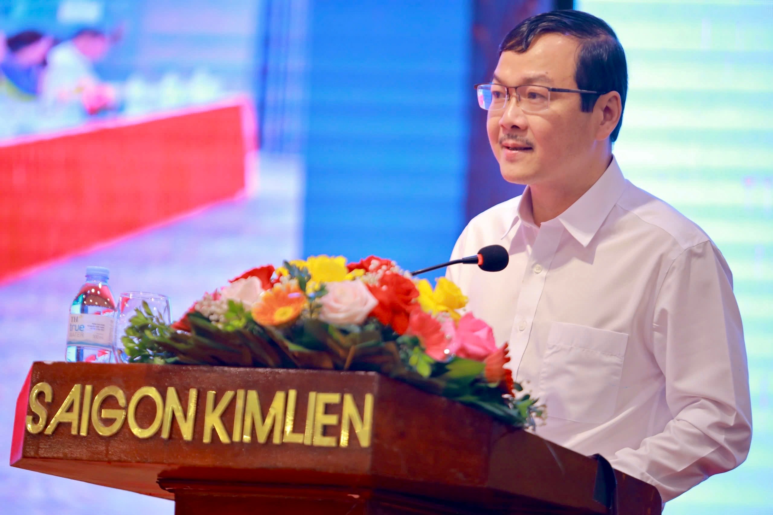 Editor-in-Chief of NN Newspaper. Photo - Phu Huong