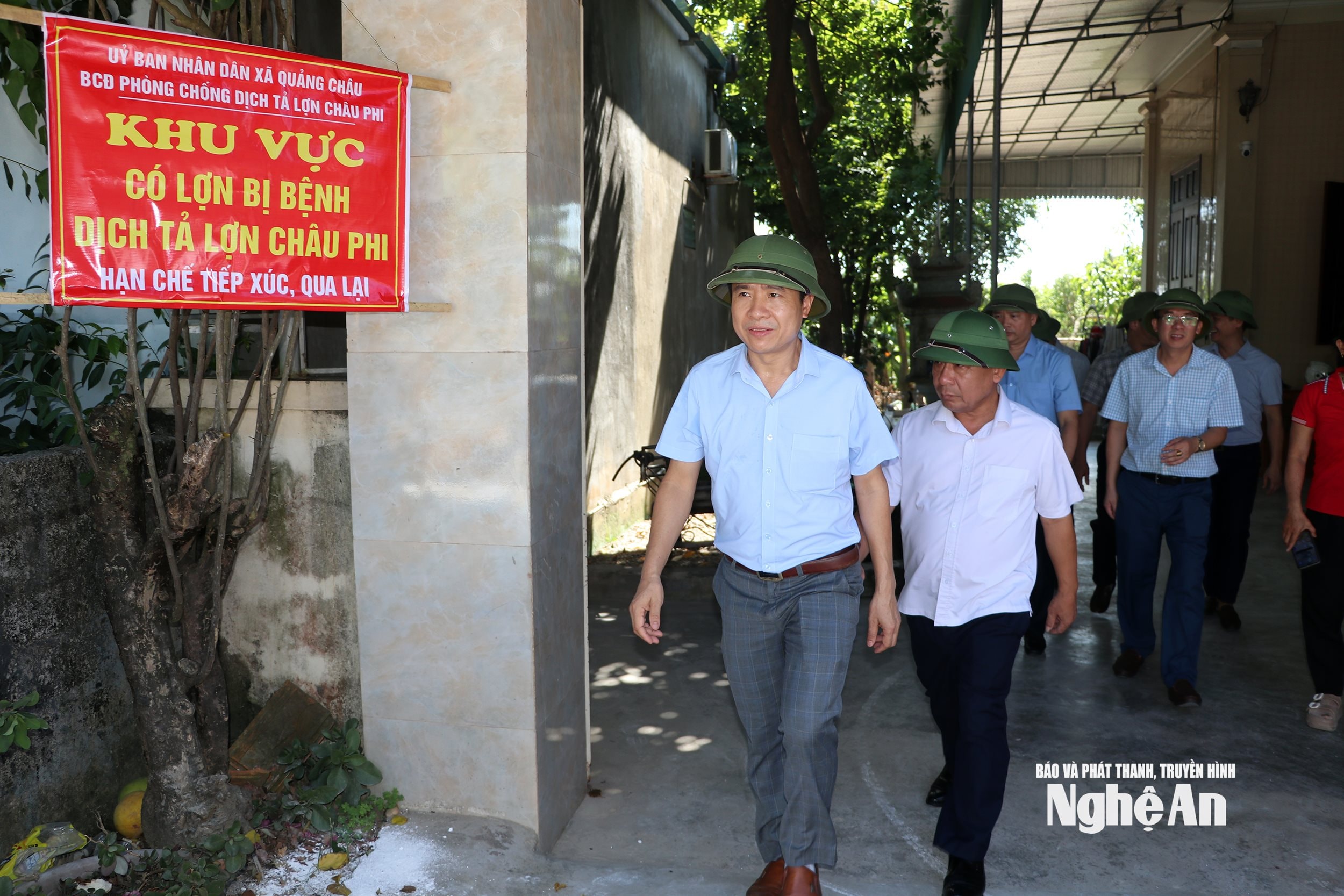  dịch 1. Ảnh- Phú Hương