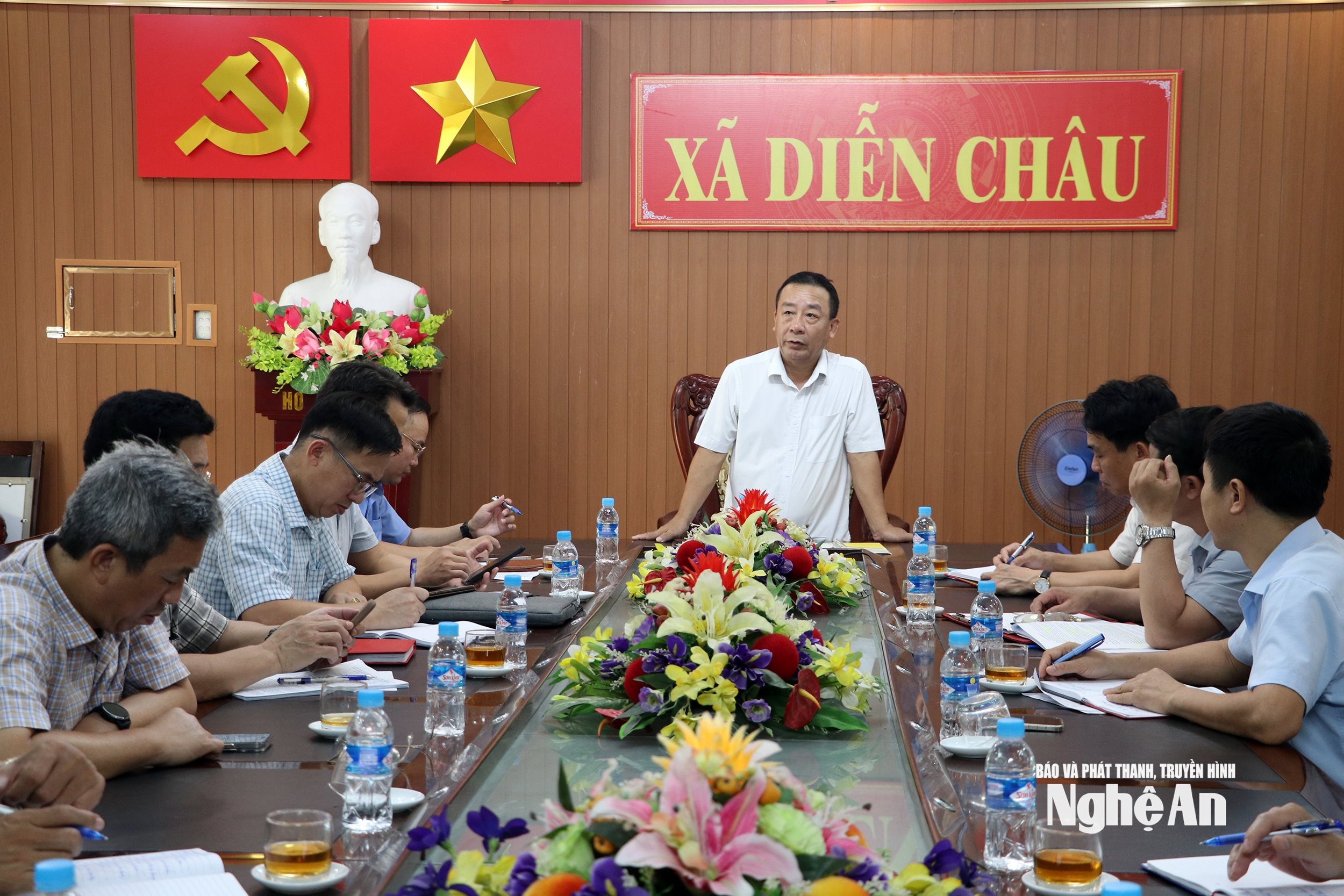  họp. Ảnh- Phú Hương