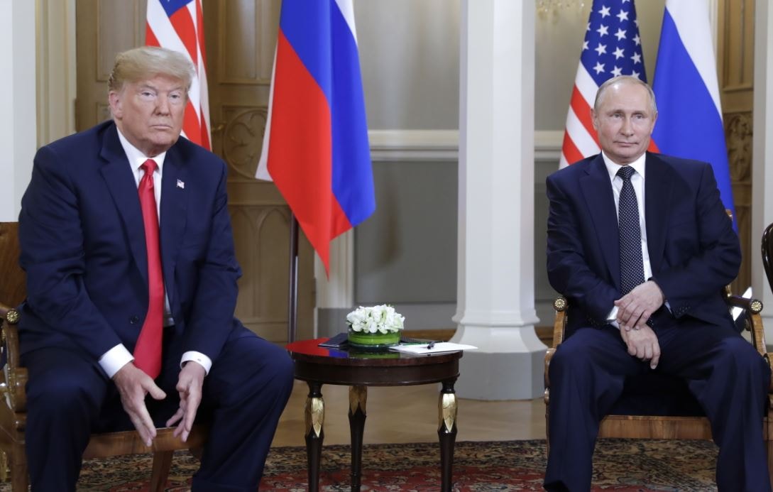 Tổng thống Mỹ Donald Trump và Tổng thống Nga Vladimir Putin. Ảnh: TASS