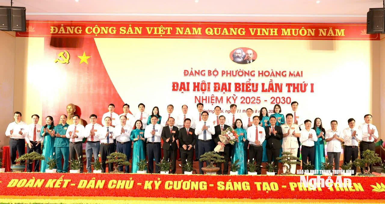 Phó Bí thư Thường trực Tỉnh ủy Nghệ An Hoàng Nghĩa Hiếu dự và chỉ đạo Đại hội đại biểu Đảng bộ phường Hoàng Mai lần thứ nhất, nhiệm kỳ 2025-2030