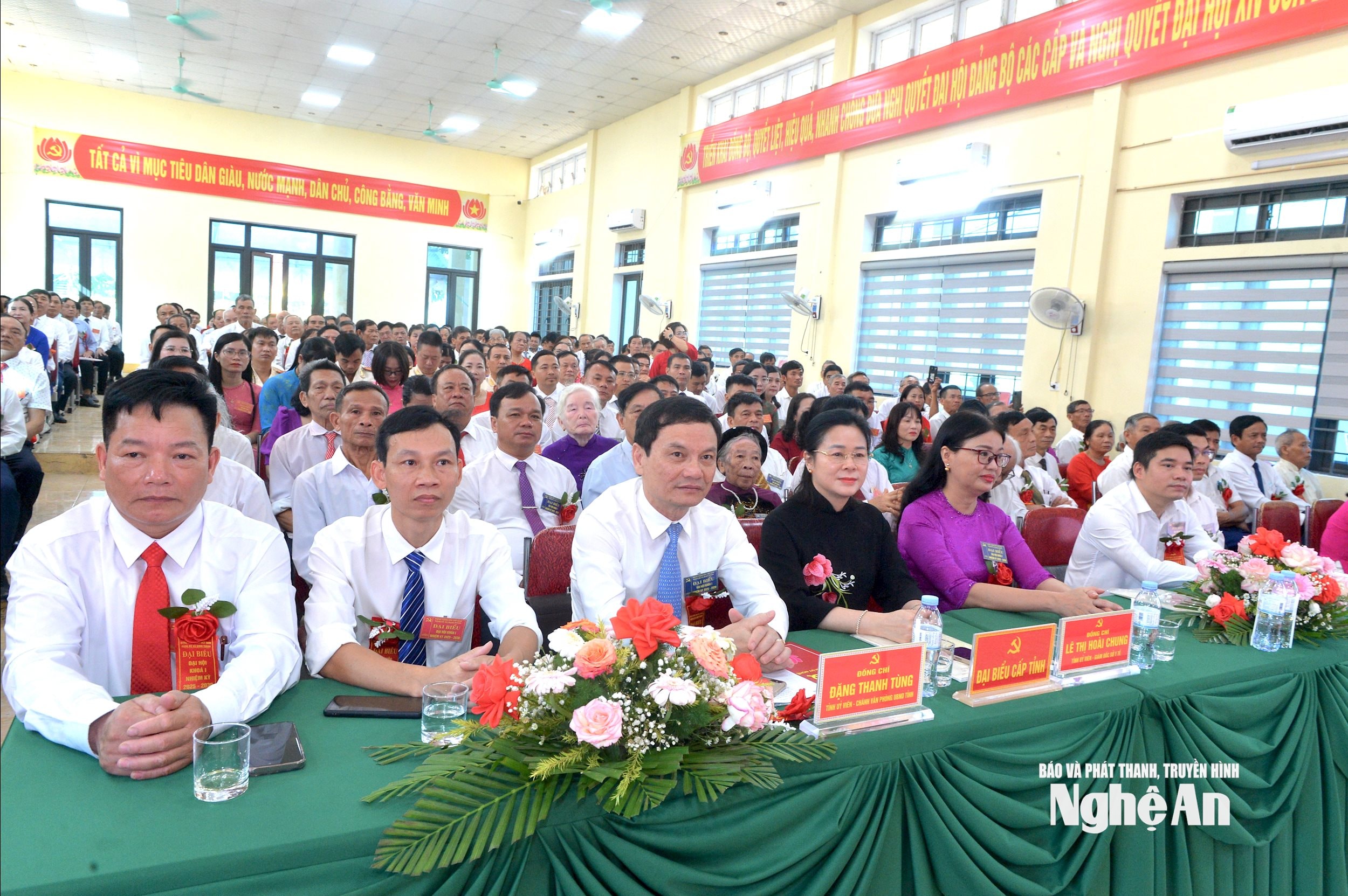van truong 590