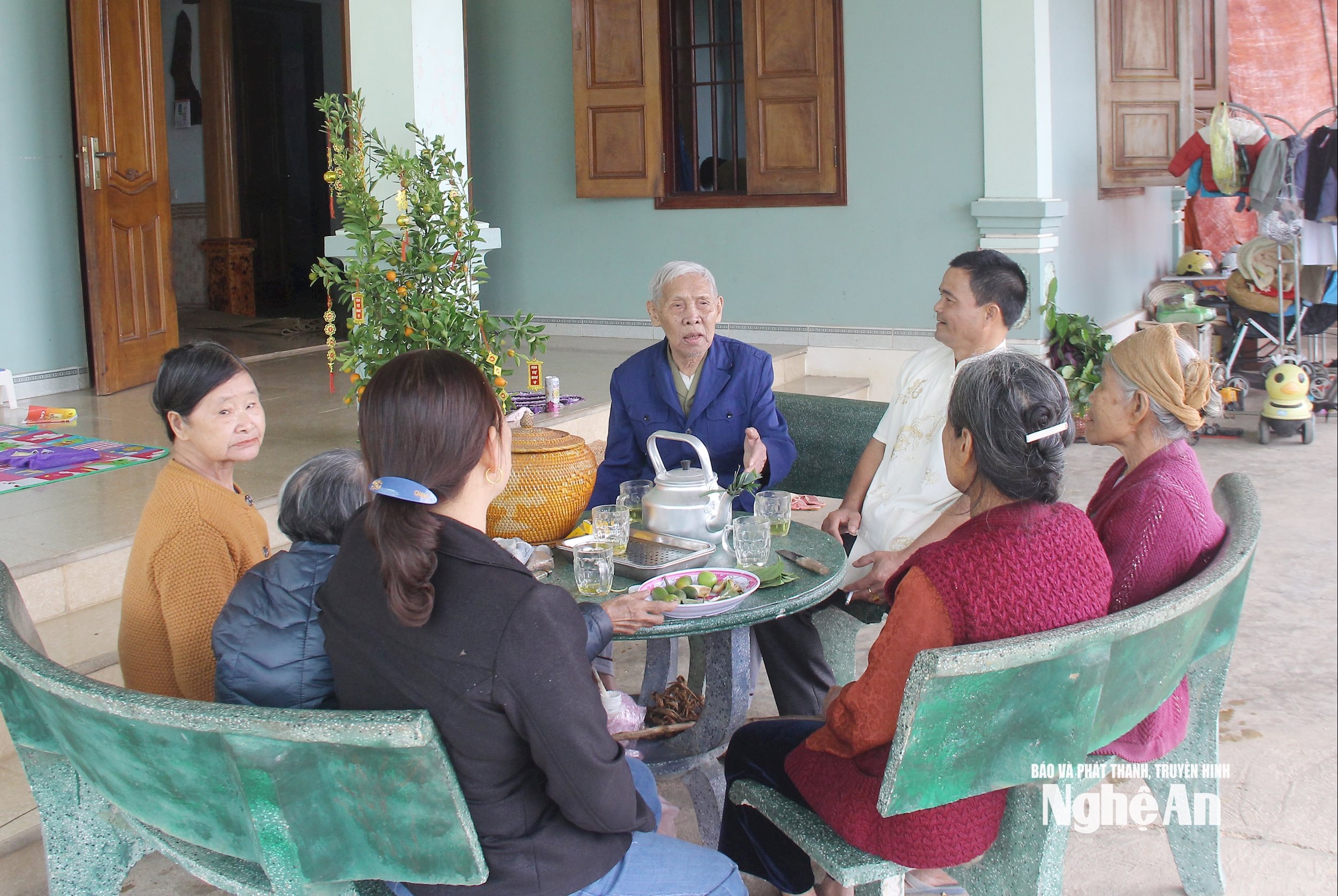  Người dân xã Đông Hiếu sinh hoạt 