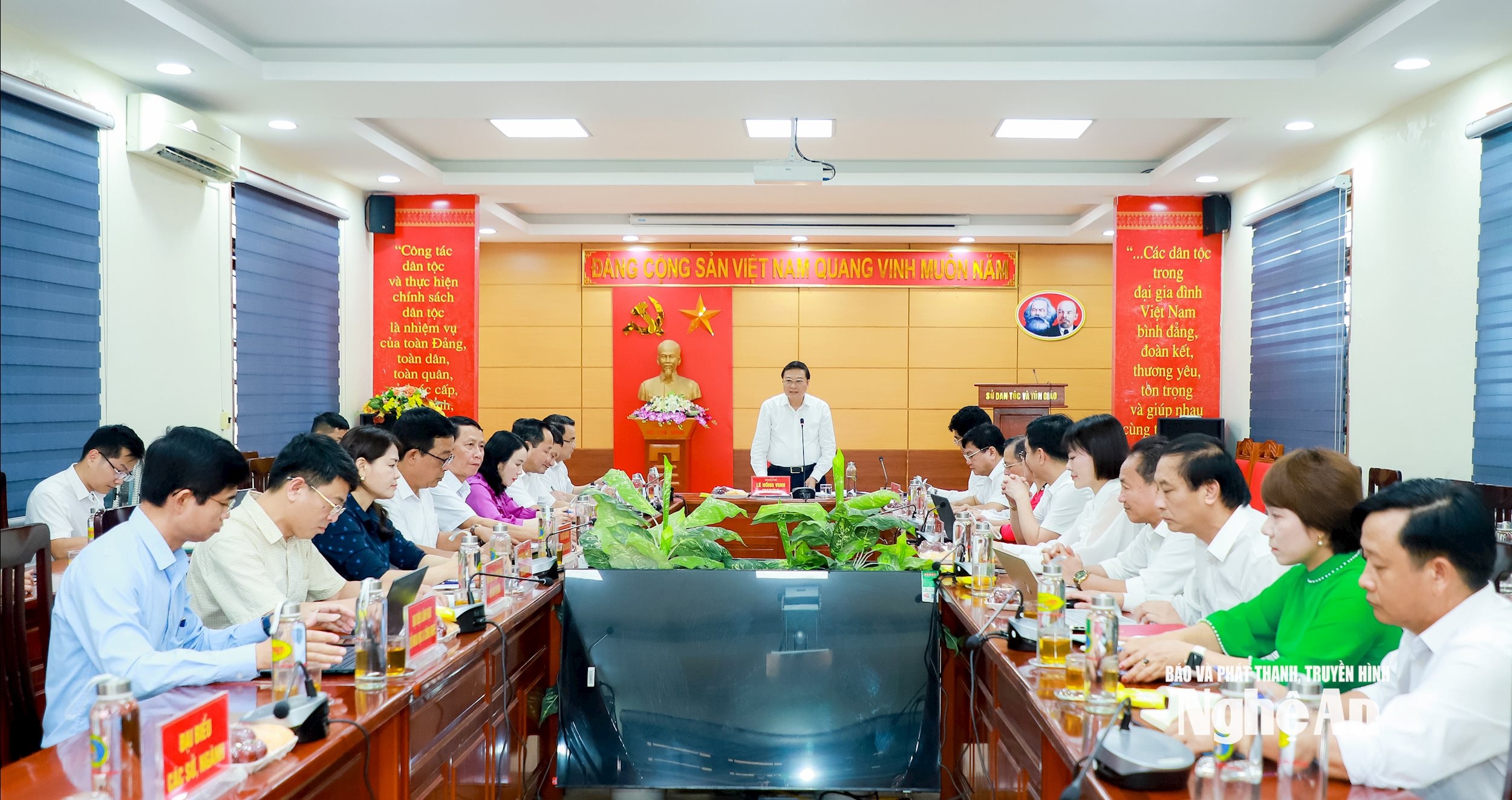 Quang cảnh cuộc làm việc. Ảnh: Thành Duy