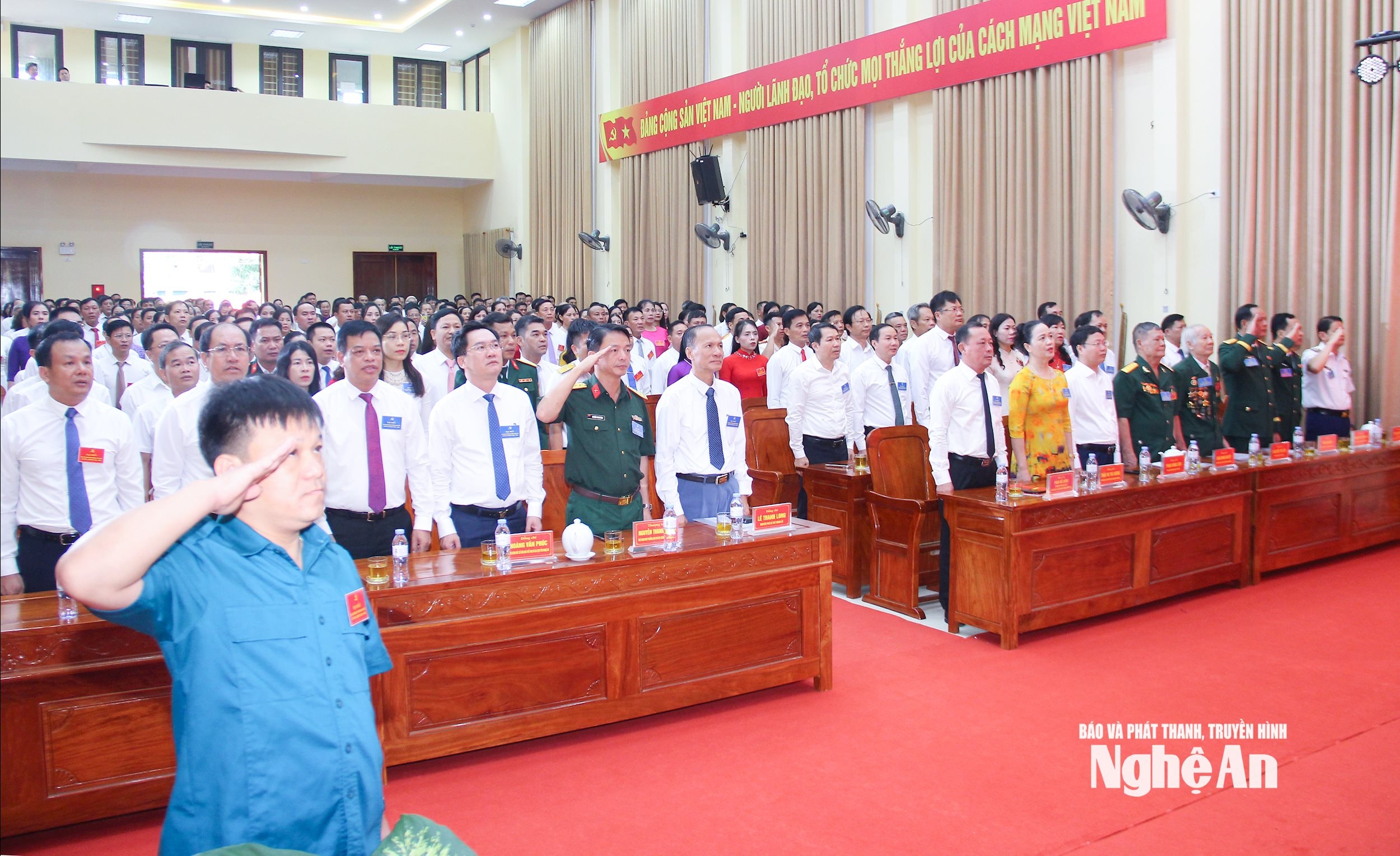 Chương trình chào cờ tại Đại hội. Ảnh Mai Hoa