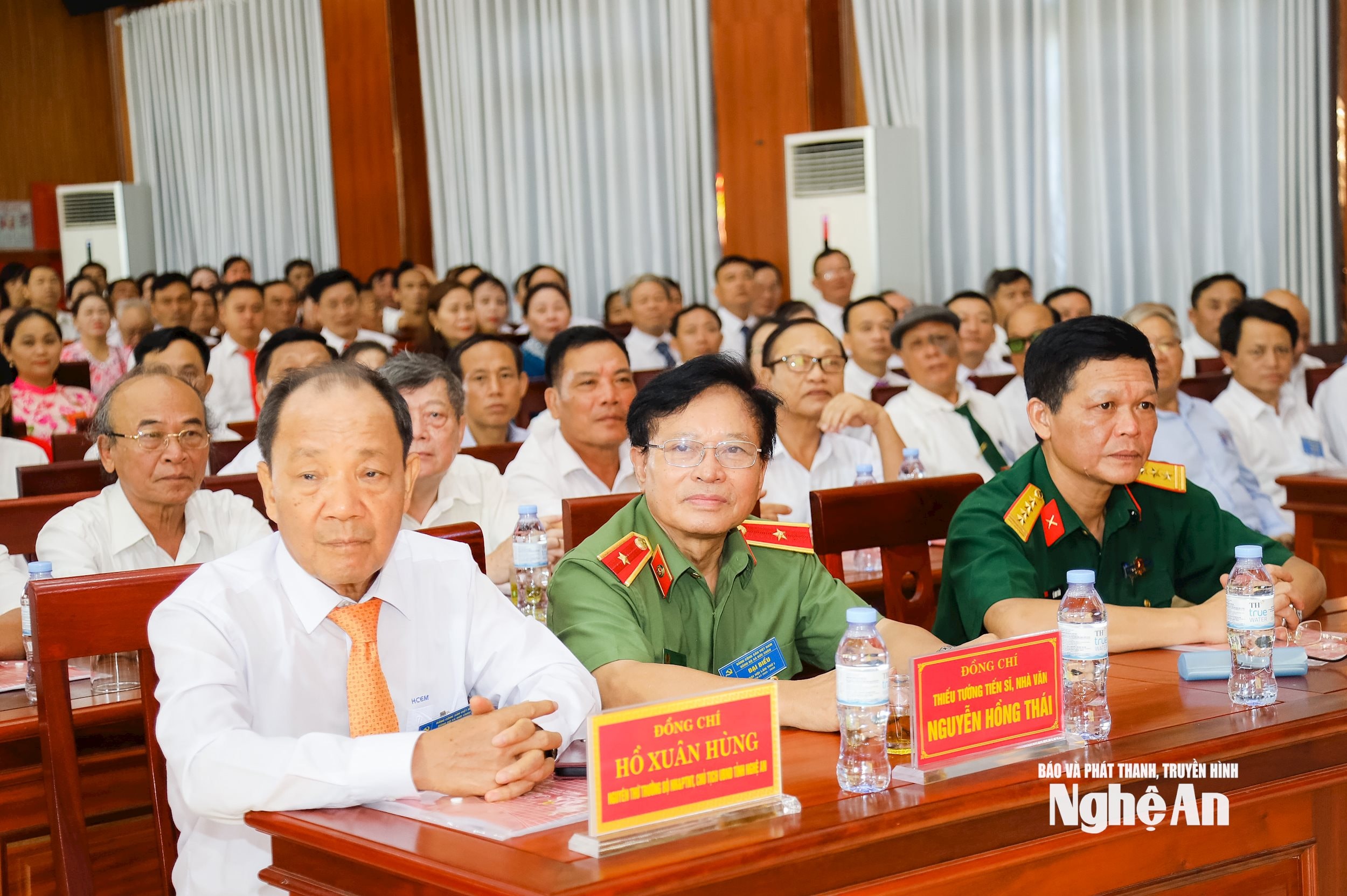  ông hùng