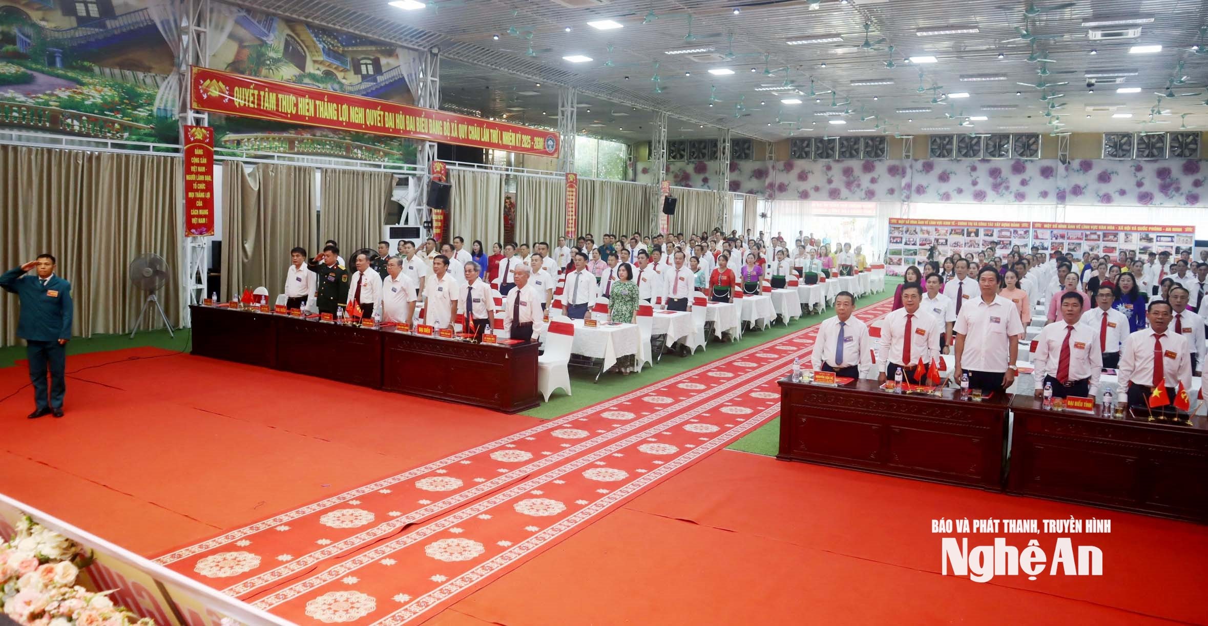  toàn cảnh lại