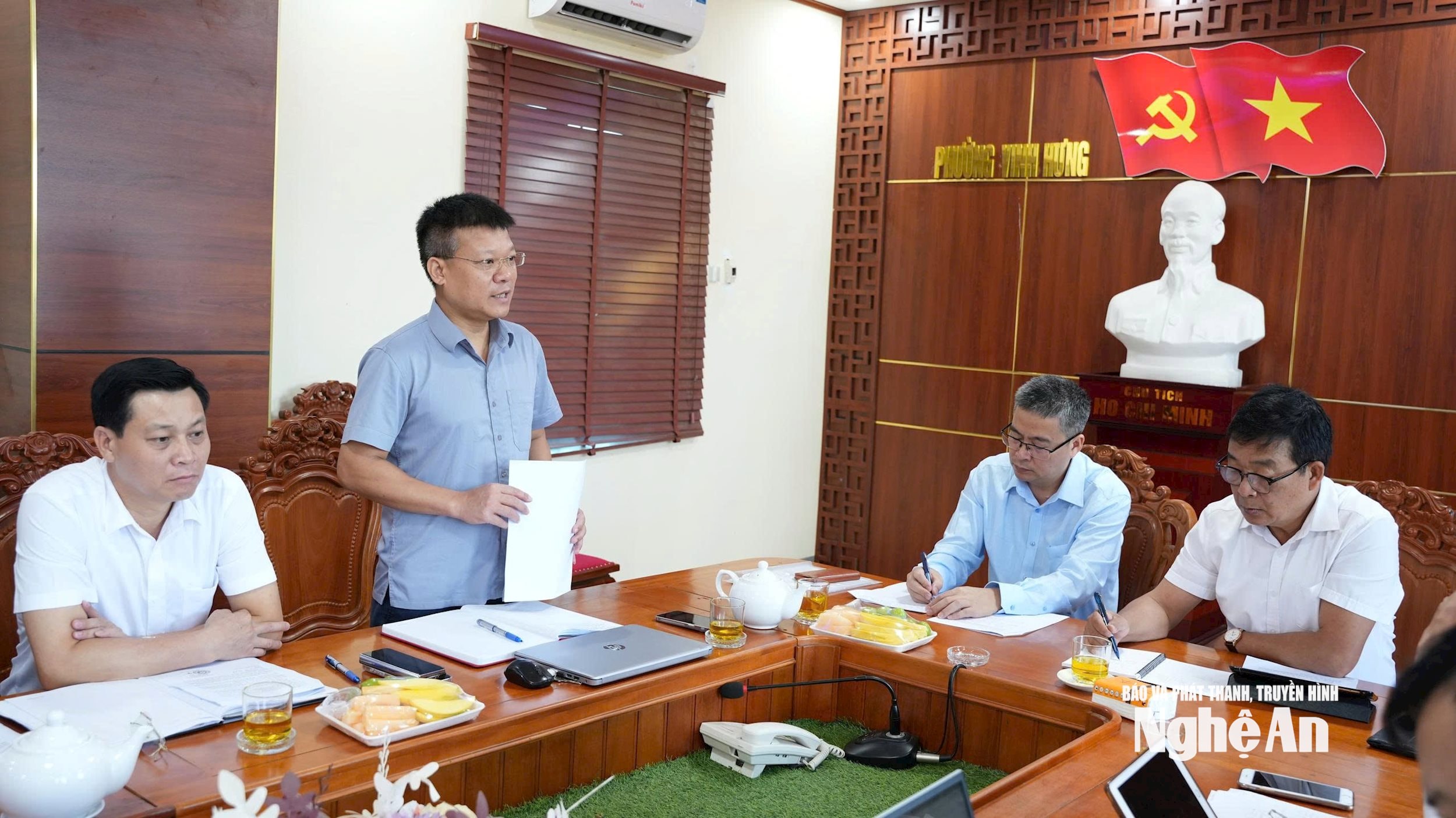 Các đại biểu phát biểu tại buổi làm việc. Ảnh: Hồng Quang
