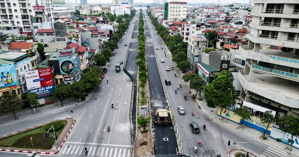Diện mạo mới đường Liễu Giai - Văn Cao sau khi được mở rộng thêm 4 làn xe | Báo Dân trí