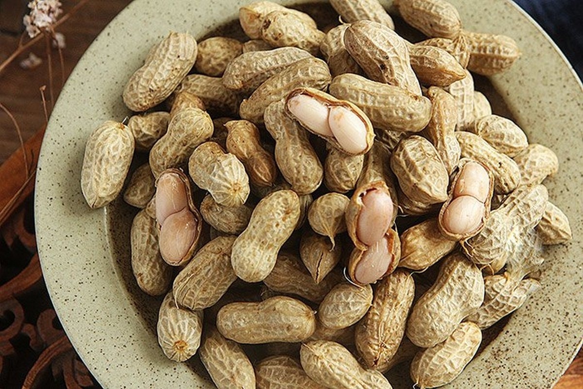 Mẹo luộc lạc “ngon hơn ngoài hàng” chỉ với vài bước đơn giản