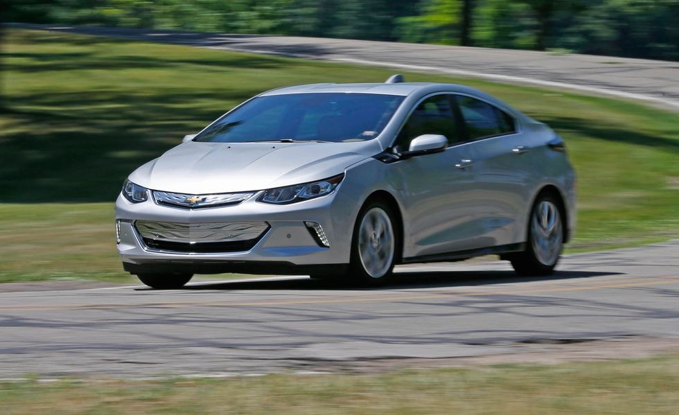Chevrolet Volt: Specifications, Price List & Promotions August 2025