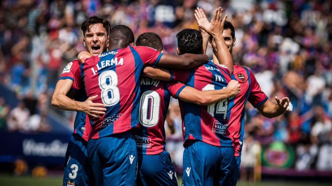 Alavés vs Levante UD Tickets | 16 Aug 2025 | Mendizorrotza Stadium | Koobit