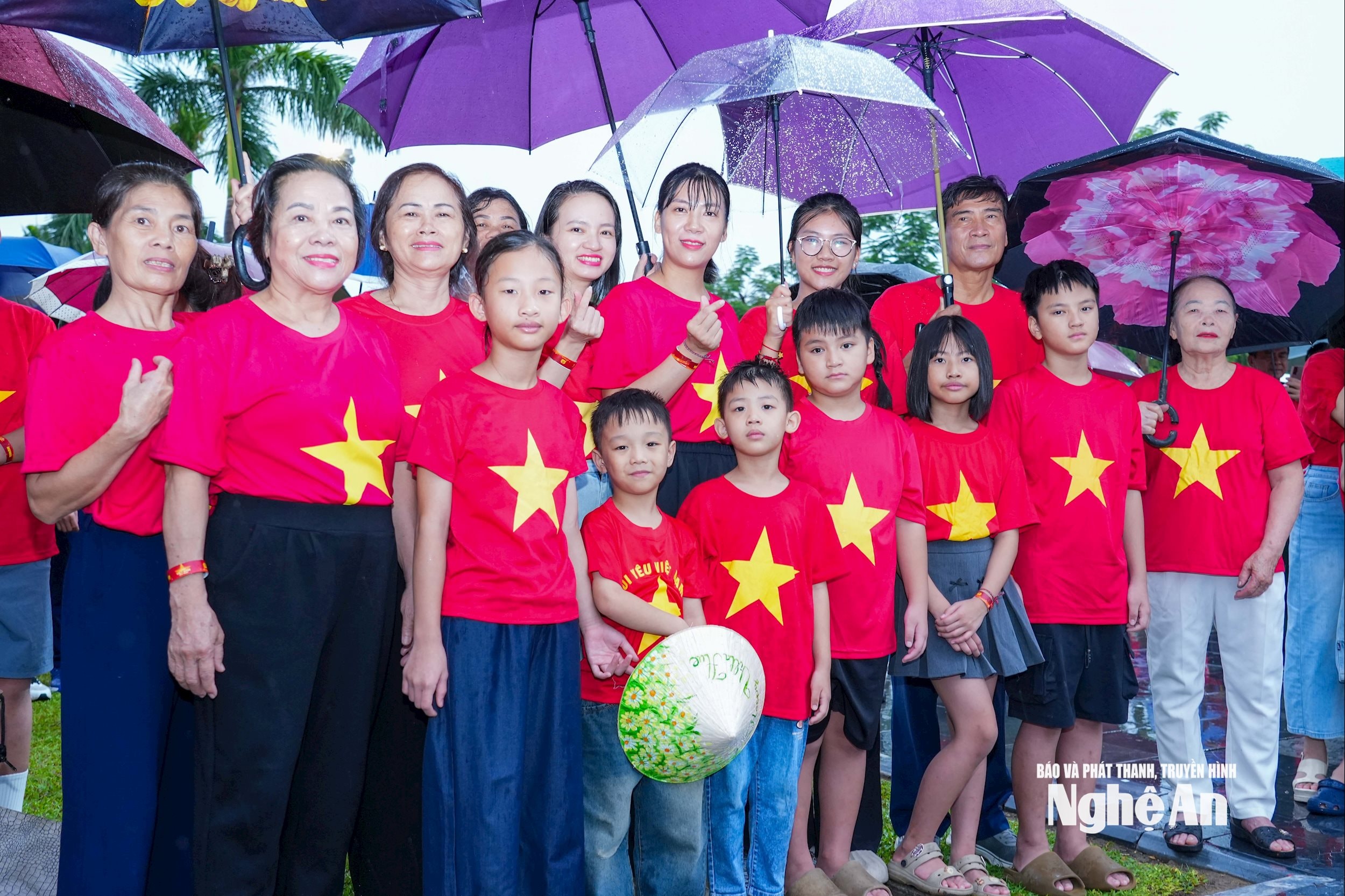 chào cờ tại quảng trường (15)