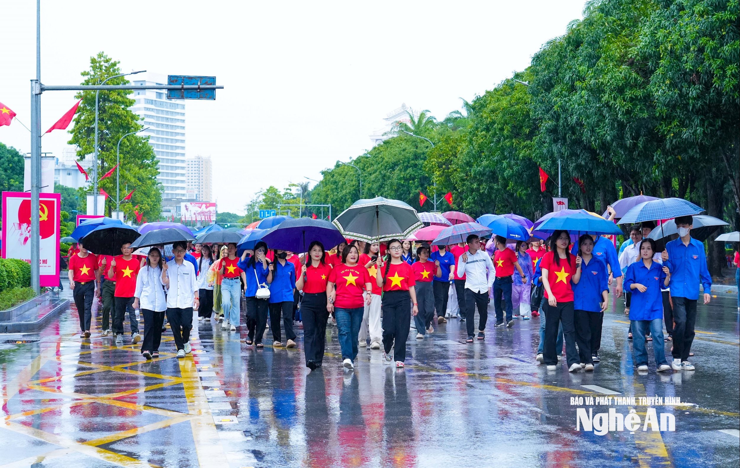 chào cờ tại quảng trường (21)