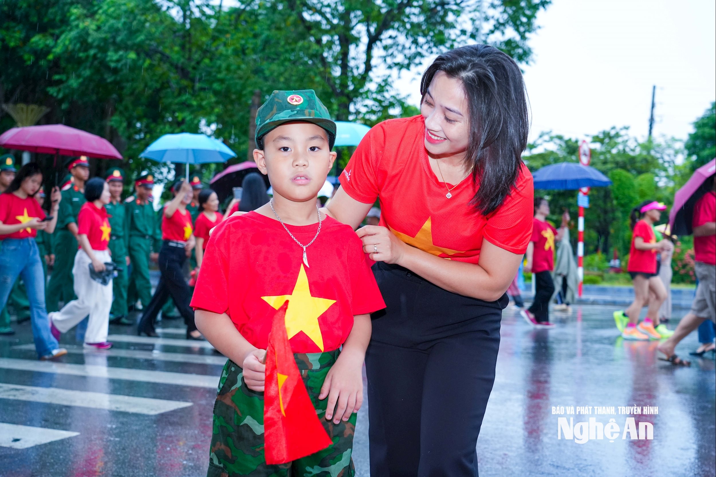 chào cờ tại quảng trường (24)