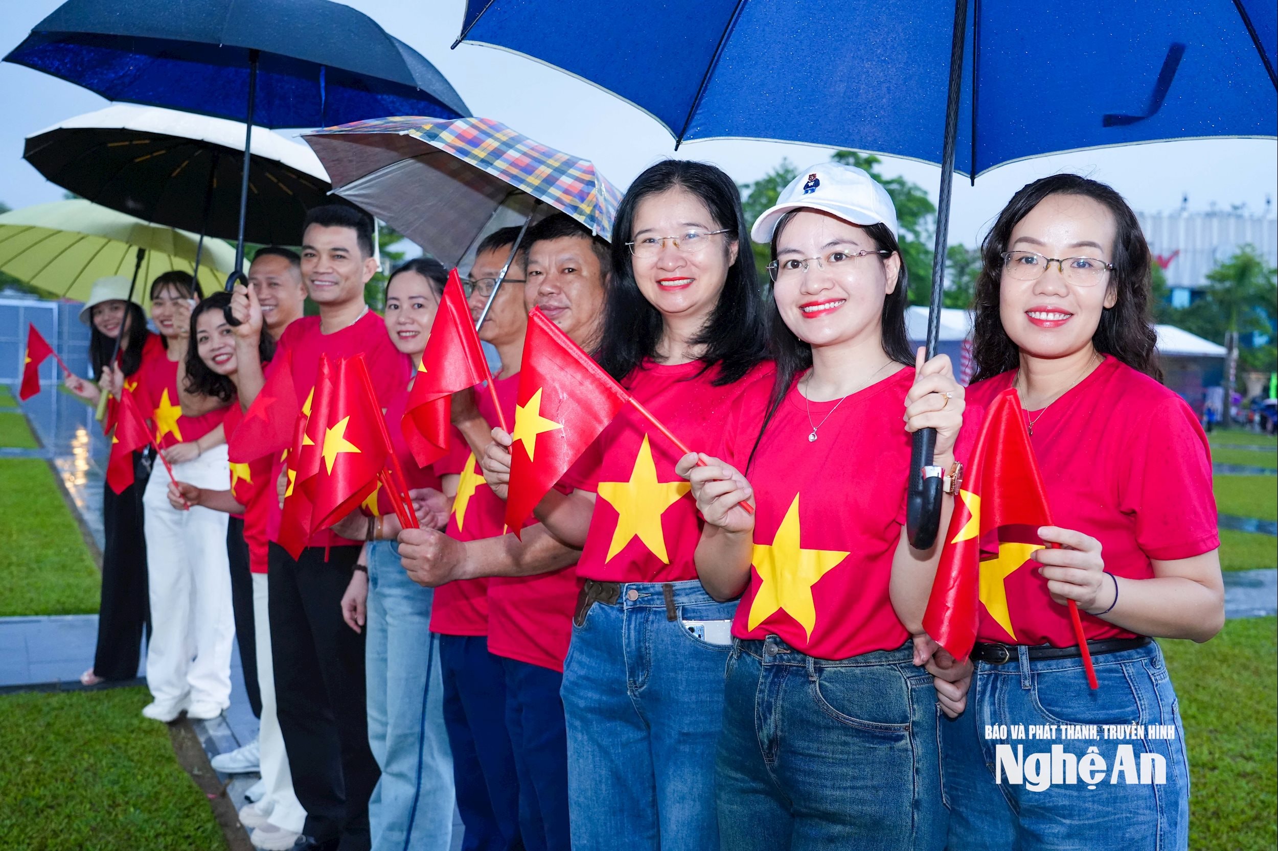 chào cờ tại quảng trường (9)