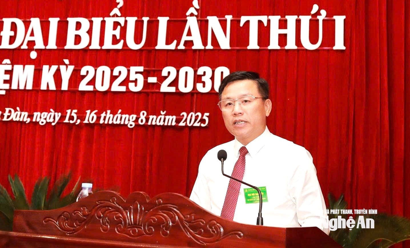 Đồng chí Hoàng Phú Hiền - Phó chủ tịch UBND tỉnh Nghệ An phát biểu chỉ đạo đại hội
